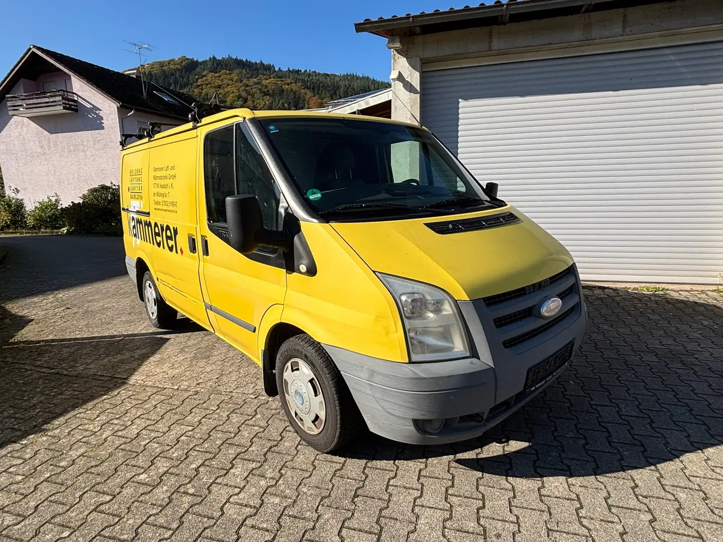 Ford Transit Tourneo Gelb - 1