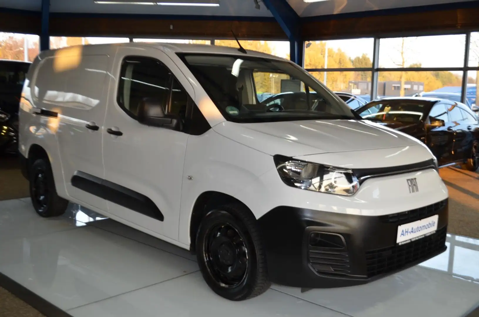 Fiat Doblo Kastenwagen L2 1.5 BlueHDi KLIMA / R-KAM Weiß - 2