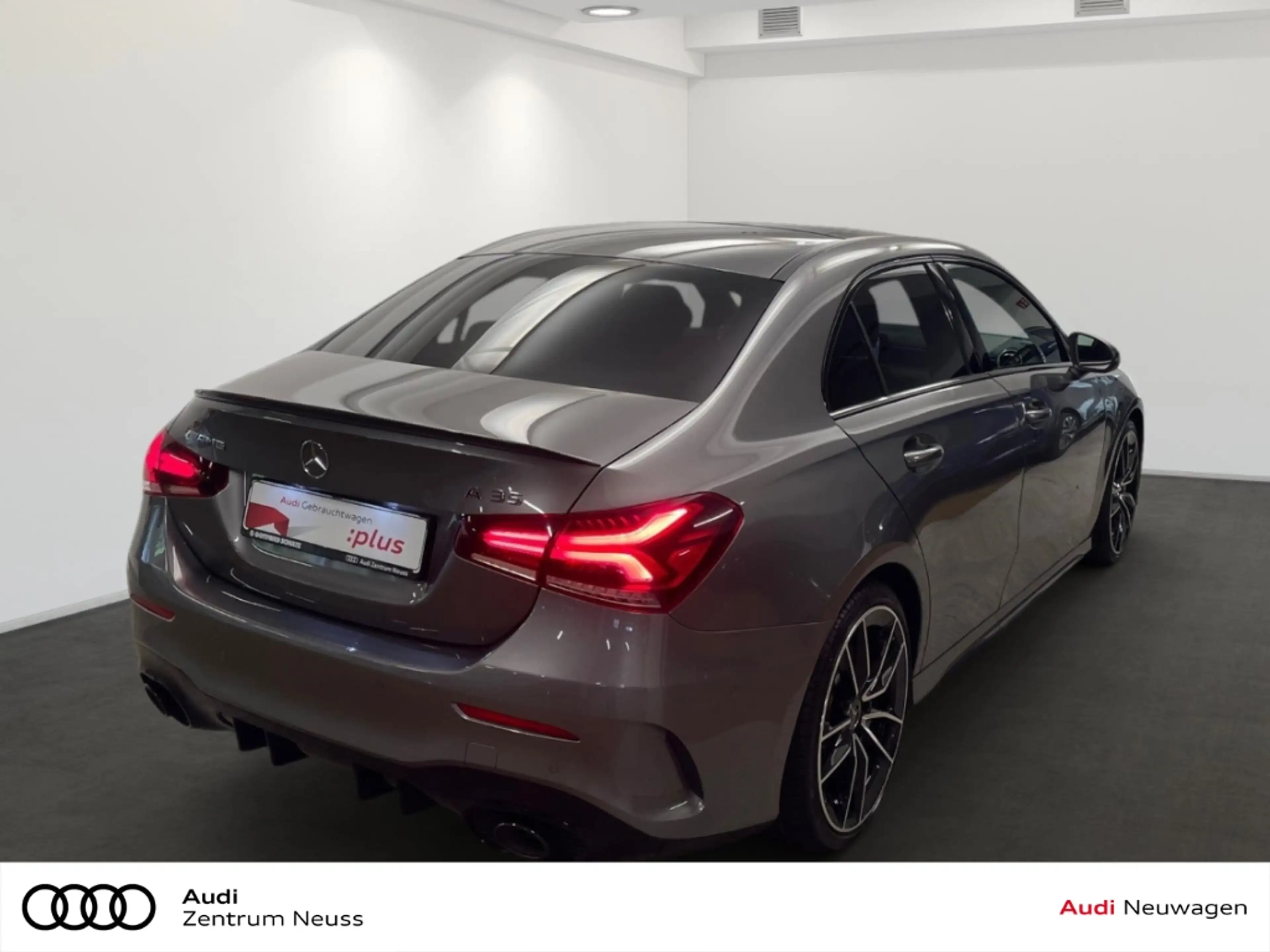 Mercedes-Benz A 35 AMG A-Klasse Limousine 4Matic PANO KAMERA AMG-NIGHT-PA — photo 3