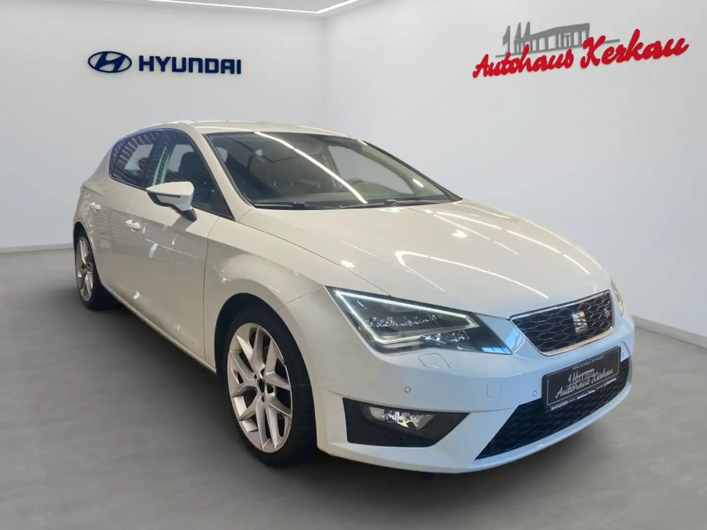 SEAT Leon 1.4 TSI ACT Start&Stop FR *WR*SR*LED*PDC*NAVI* Wit - 2