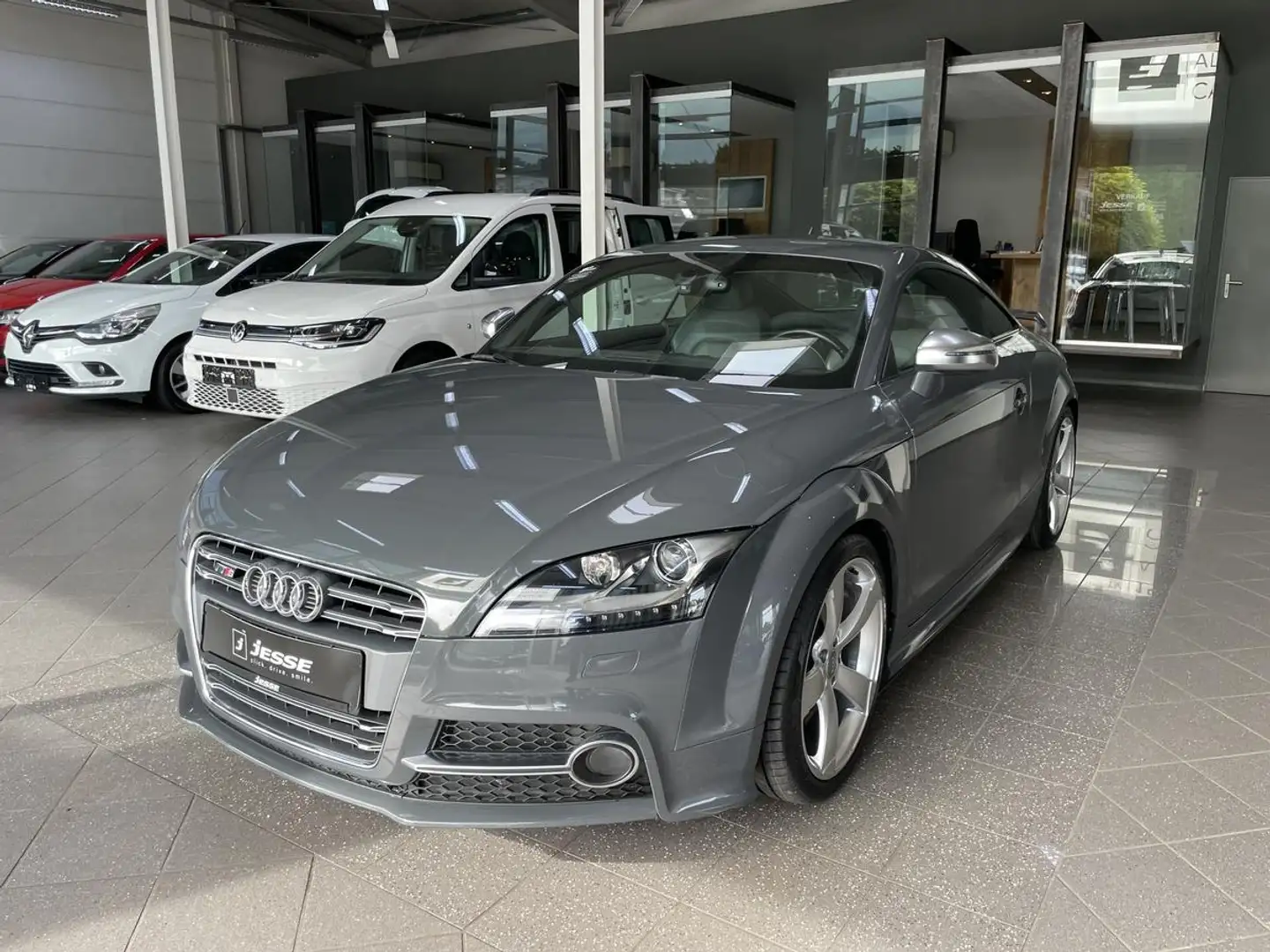 Audi TTS 2.0 TFSI competition quattro Bi-Xenon Navi BOSE Grau - 1