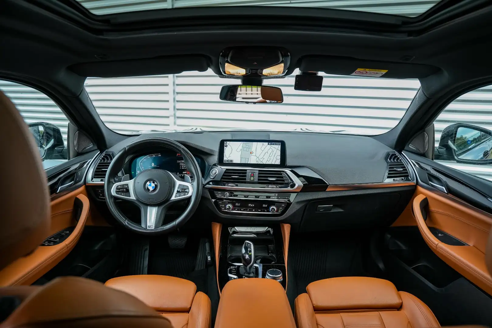 BMW X4 xDrive20i High Executive Edition Panoramadak HUD S Zwart - 2