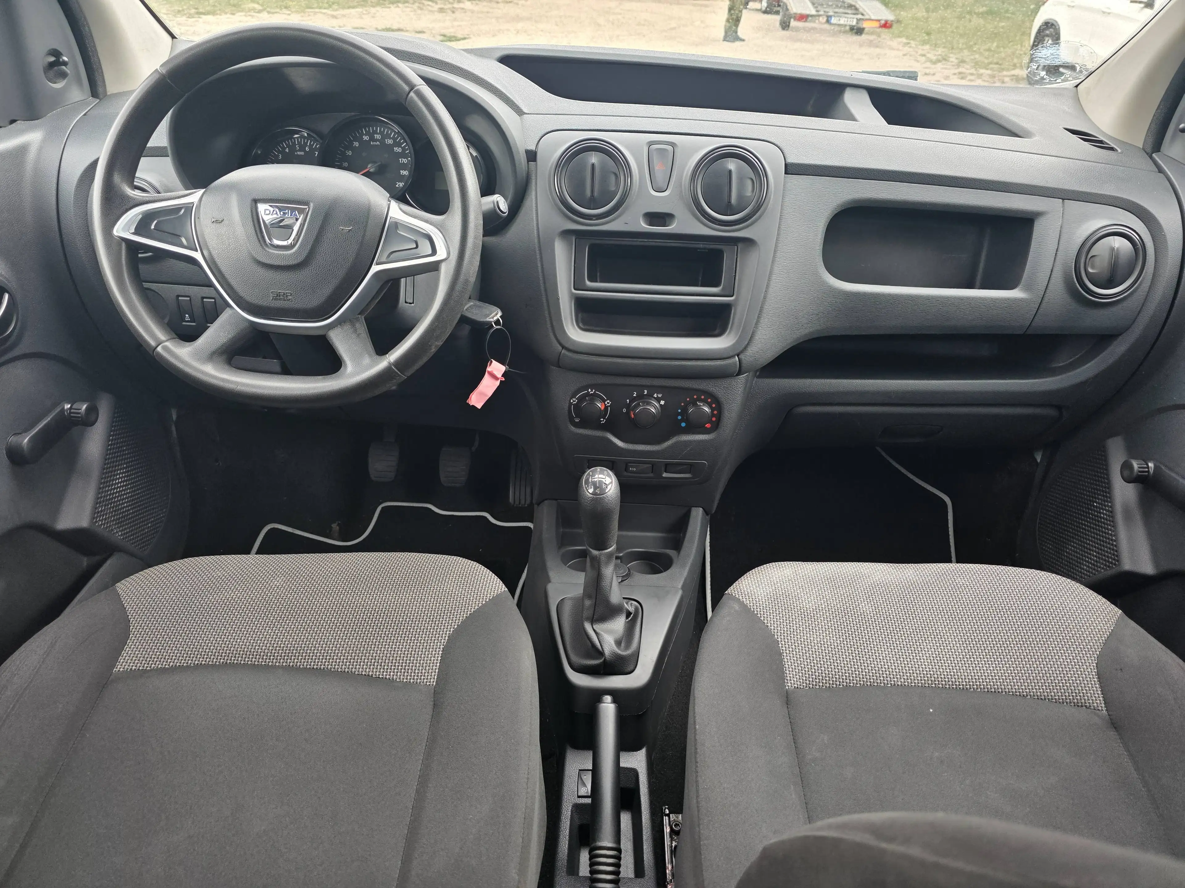 Dacia Dokker Essentiel — photo 11