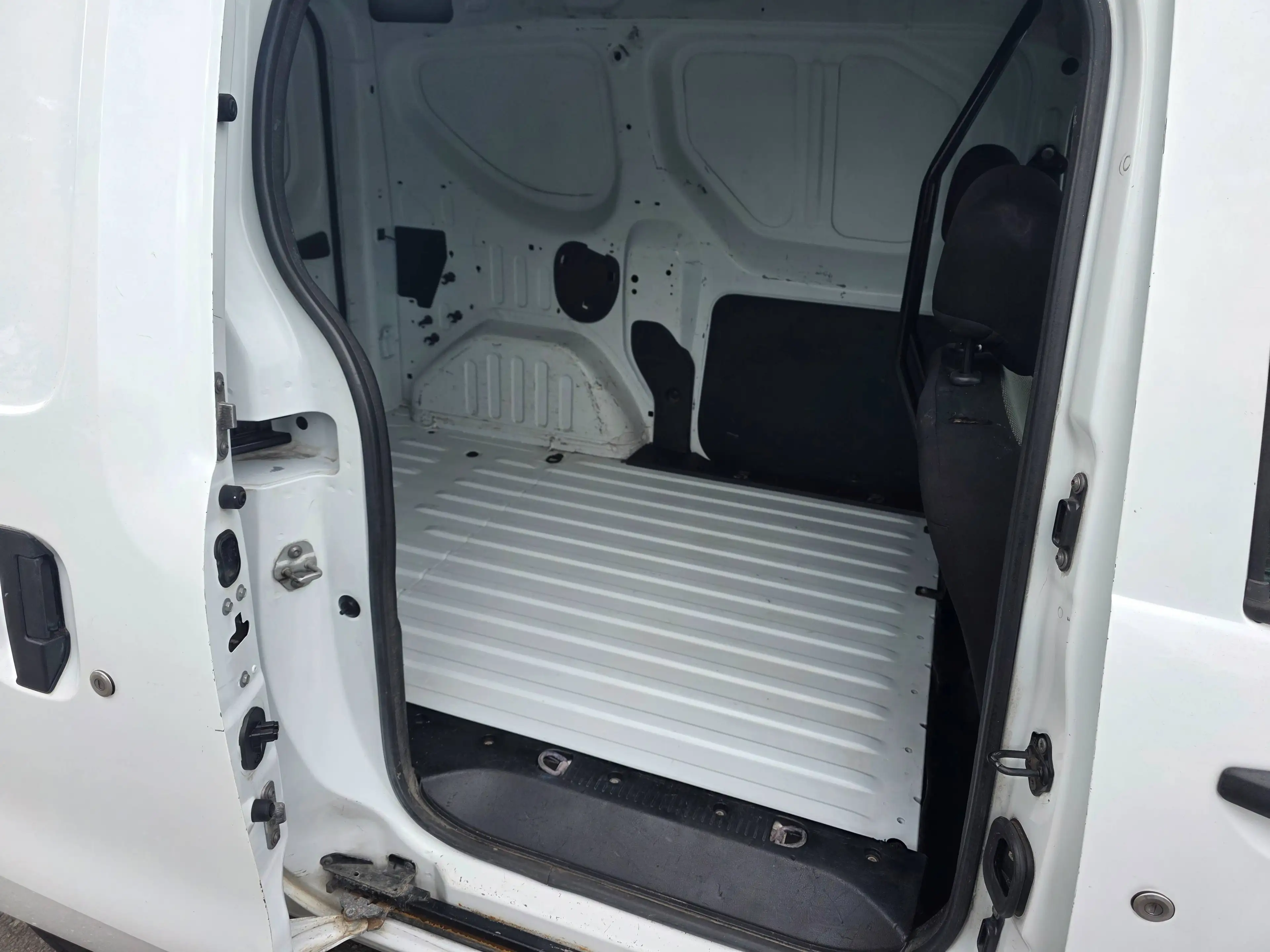 Dacia Dokker Essentiel — photo 14