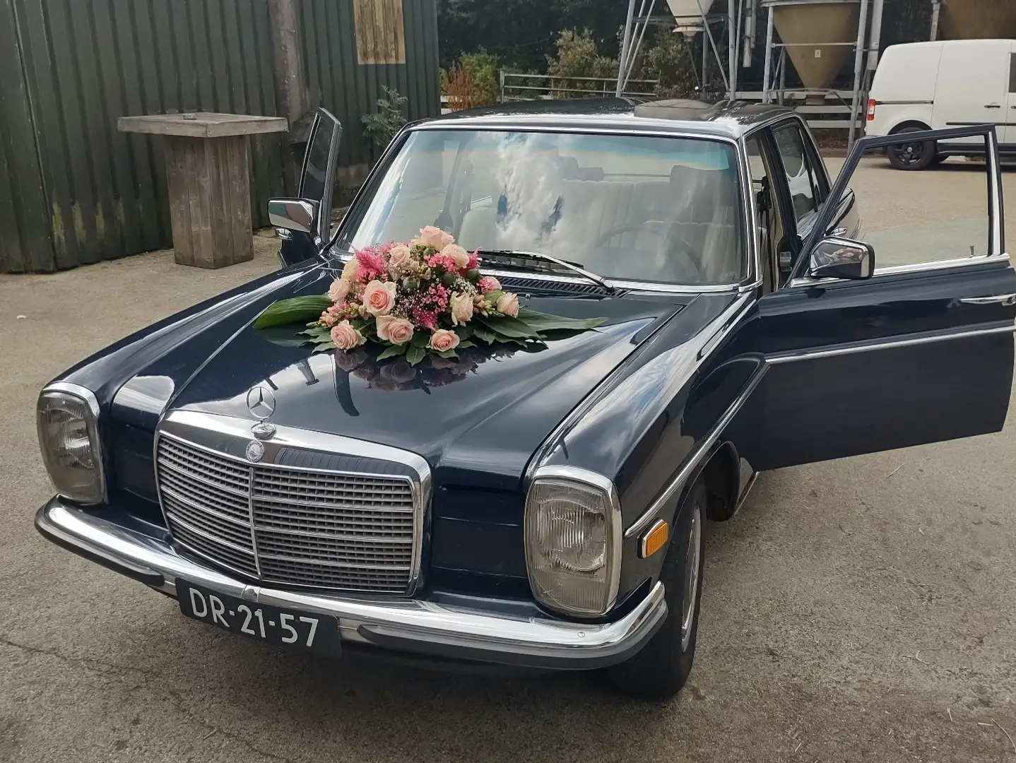 Mercedes-Benz 220 Mercedes 220D W115 Blauw - 1