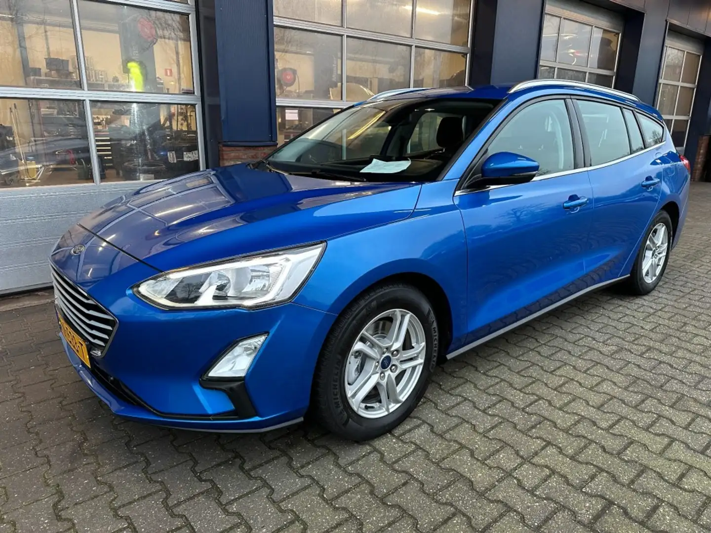 Ford Focus 1.0 ECOB. TR ED. BNS LM. ALL.IN. Blau - 1