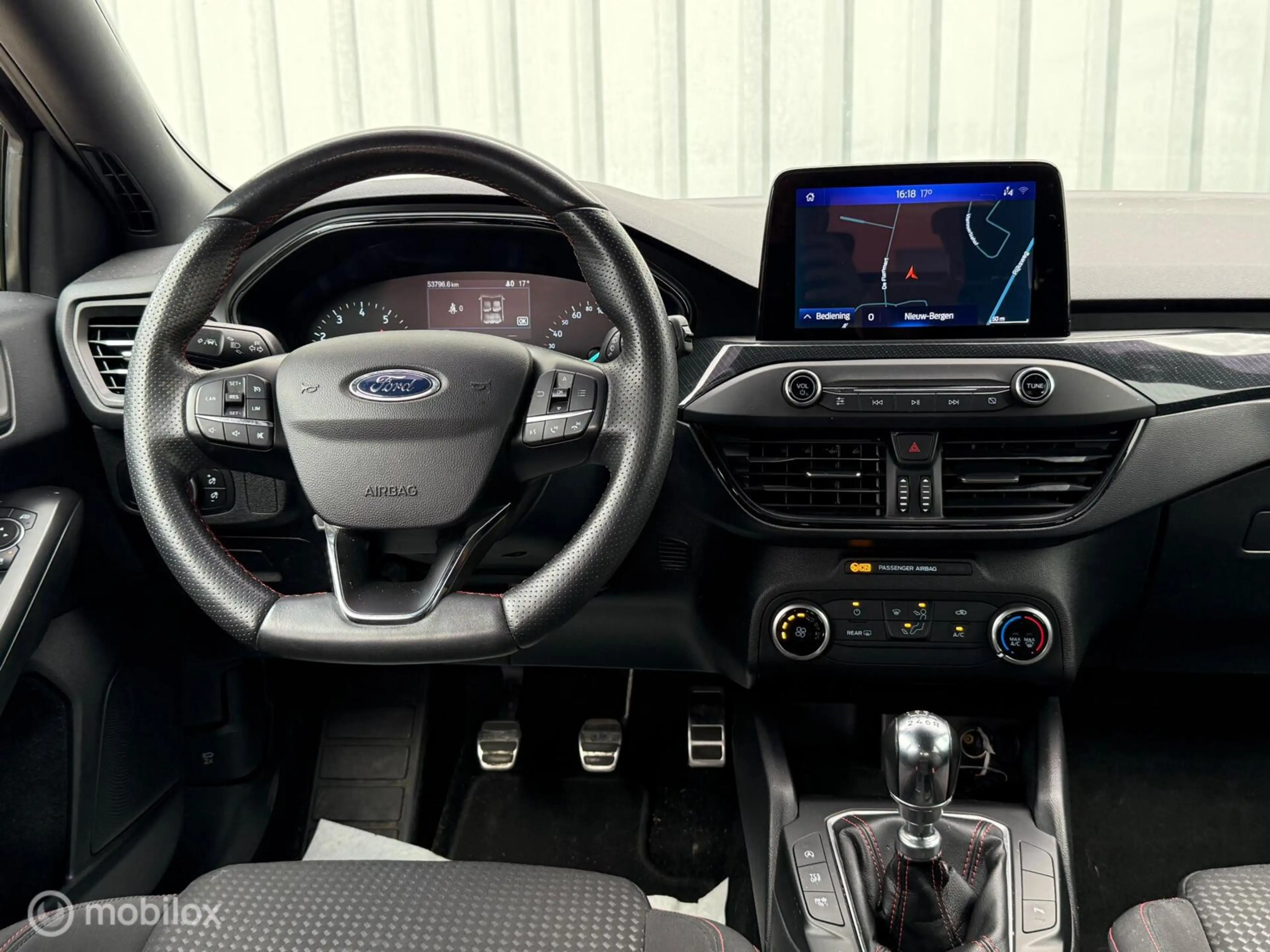Ford Focus 1.0 EcoBoost ST-Line | CarPlay | Navi | PDC — photo 22