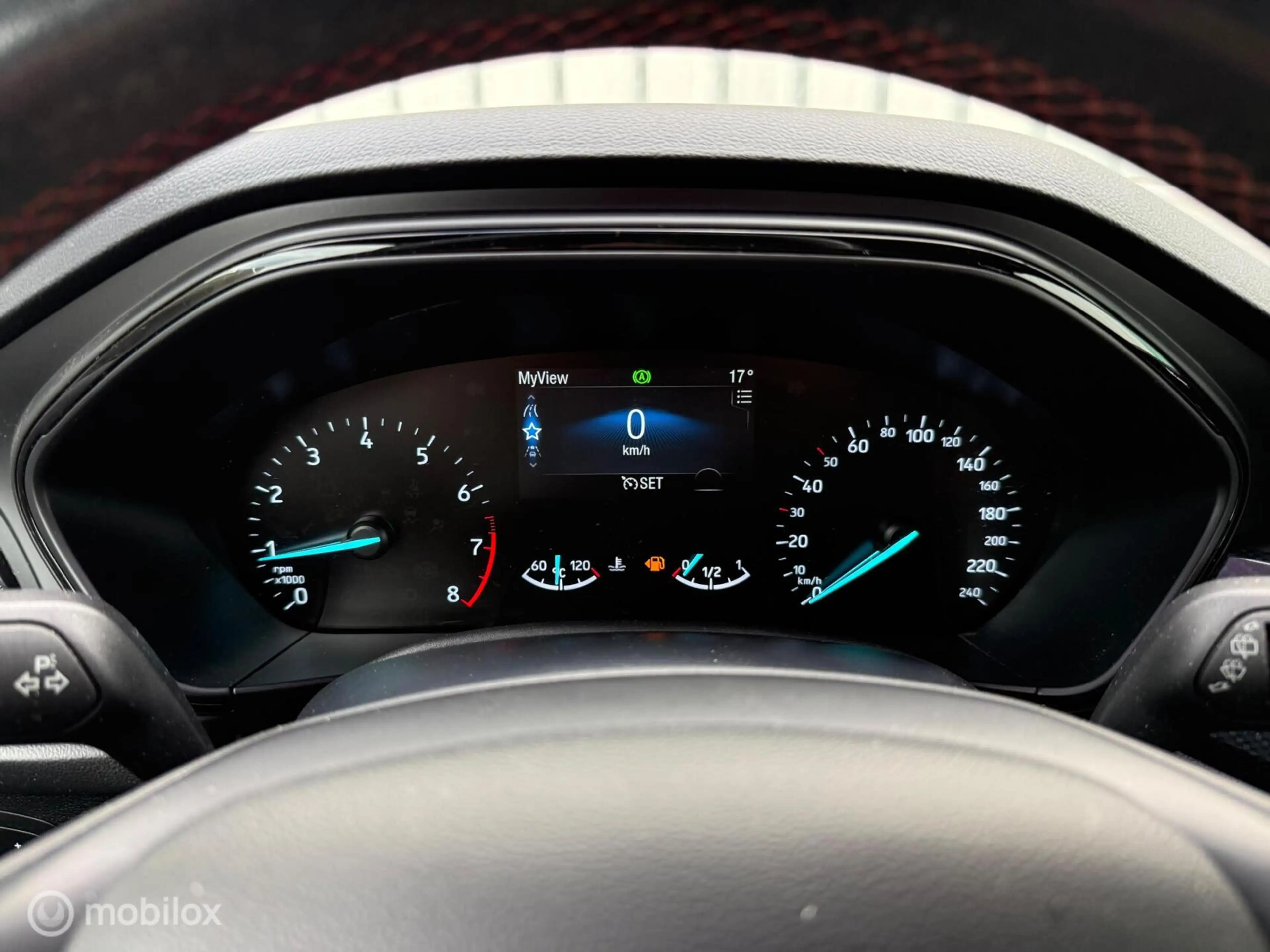 Ford Focus 1.0 EcoBoost ST-Line | CarPlay | Navi | PDC — photo 18