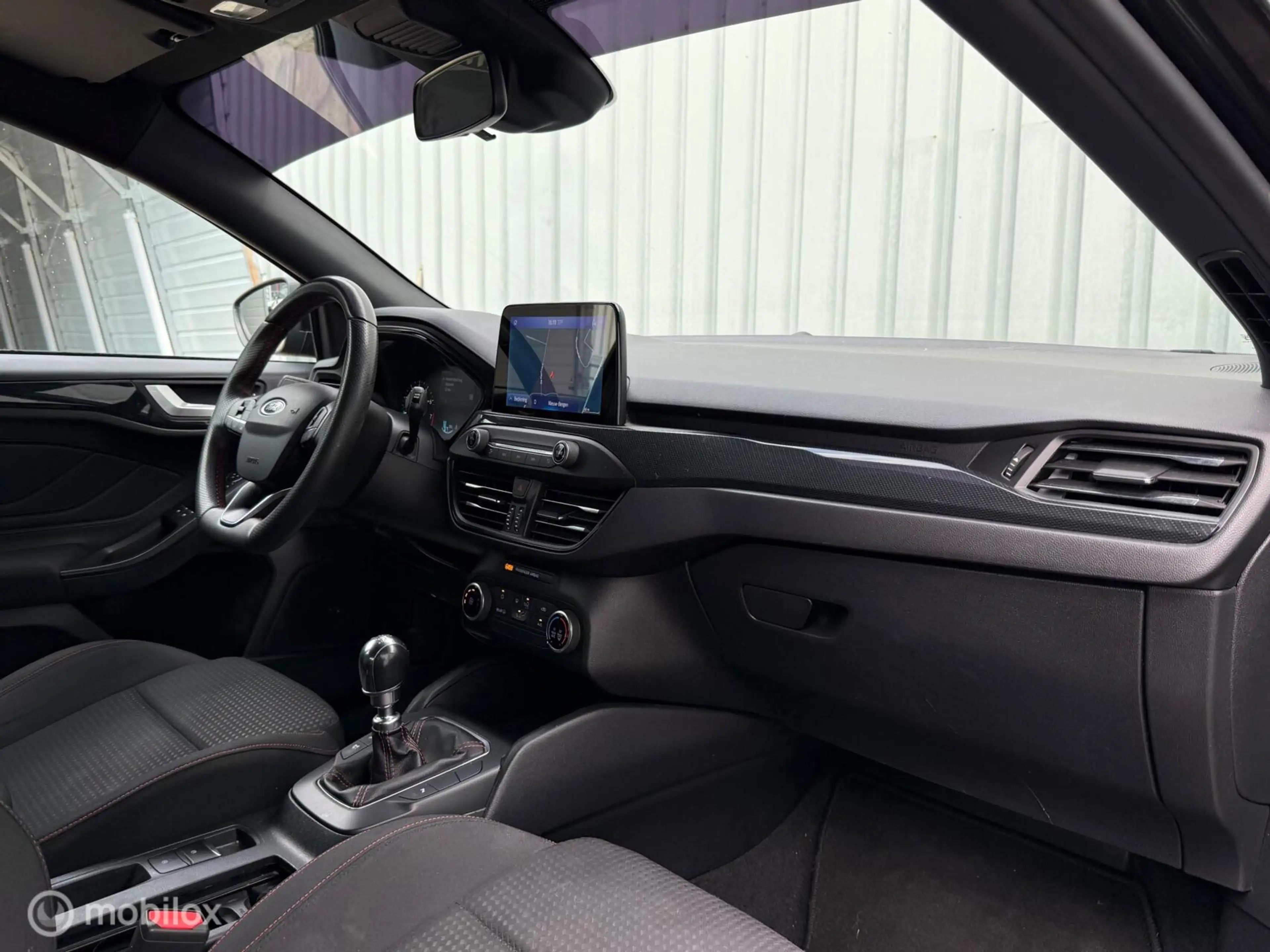 Ford Focus 1.0 EcoBoost ST-Line | CarPlay | Navi | PDC — photo 11
