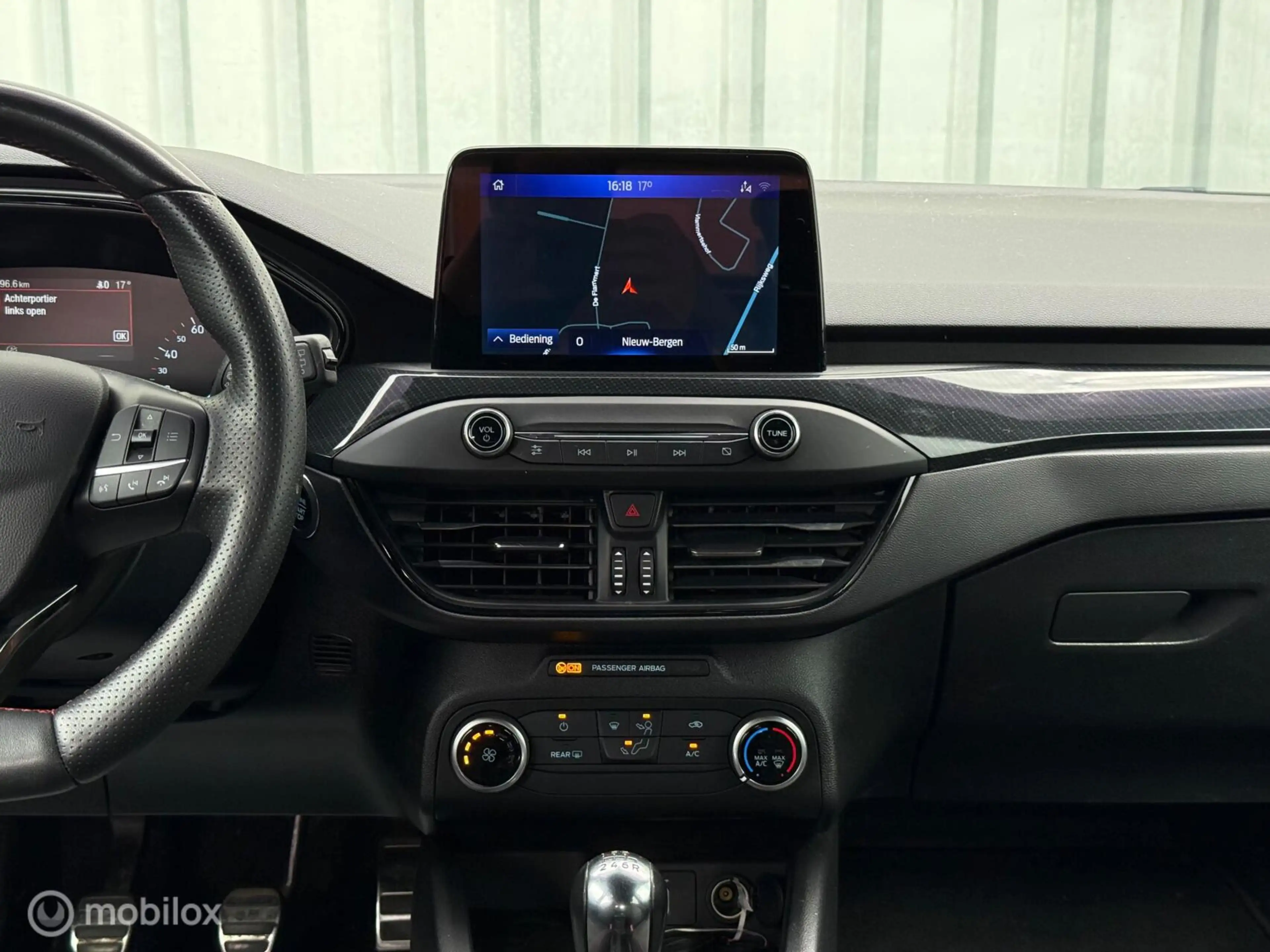 Ford Focus 1.0 EcoBoost ST-Line | CarPlay | Navi | PDC — photo 10