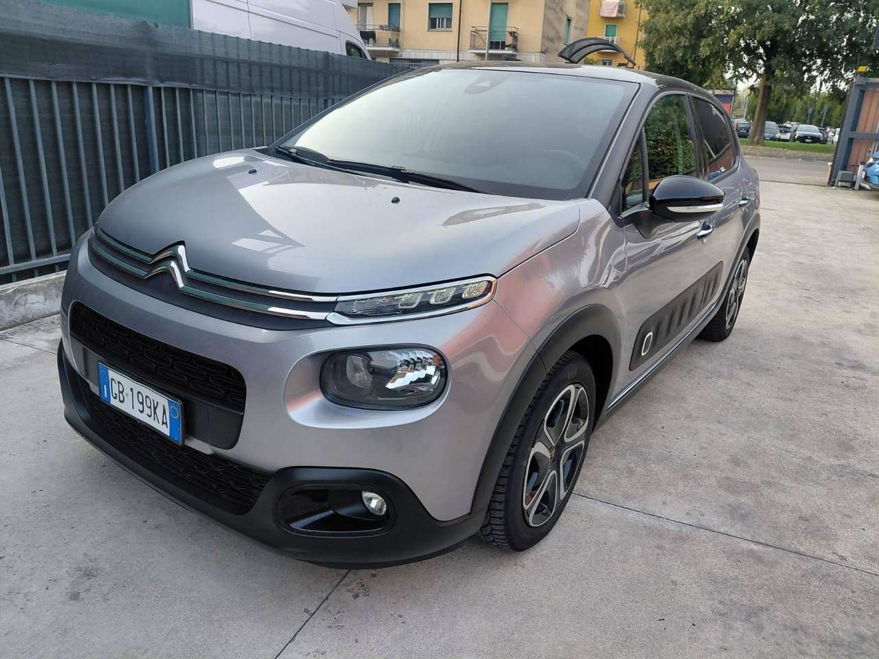 Citroen C3 C3 III 2017 1.2 puretech Shine