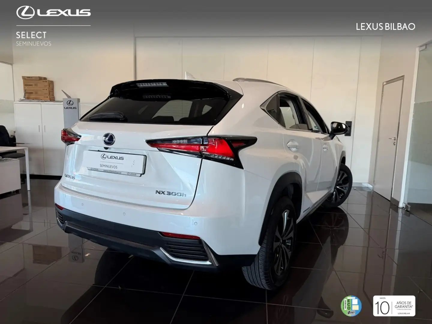 Lexus NX 300 300h Premium 2WD Weiß - 2