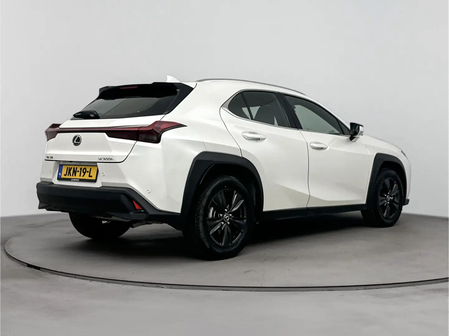 Lexus UX 300h Urban Line | Parkeersensoren | Adaptive Cruise | C Wit - 2