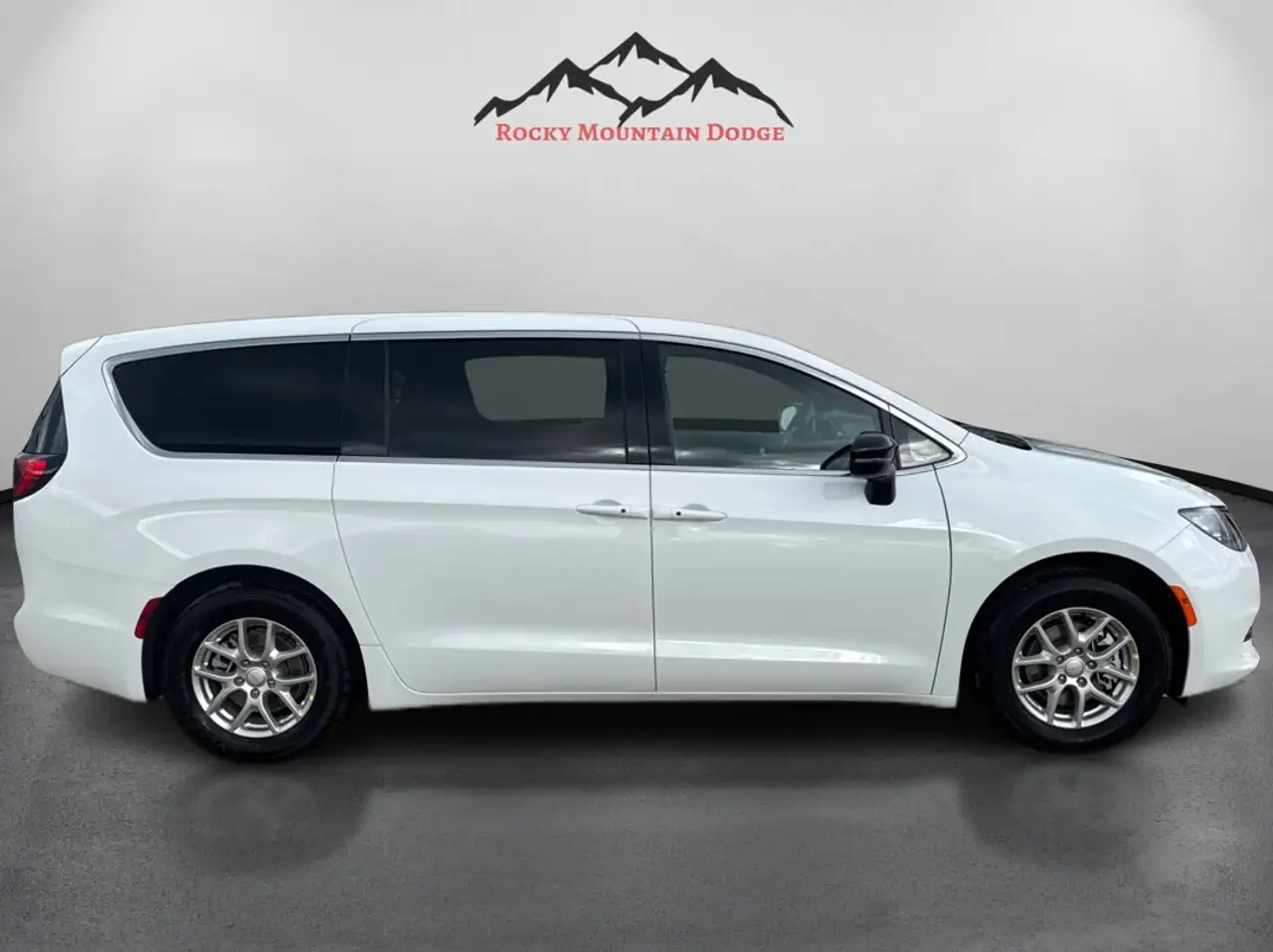 Chrysler Grand Caravan снимка Chrysler Grand Caravan