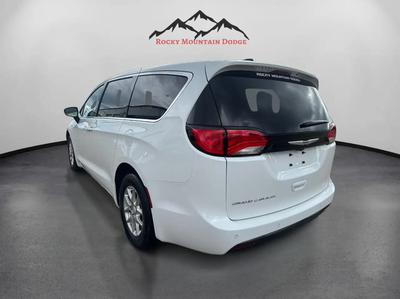 Chrysler Grand Caravan снимка Chrysler Grand Caravan