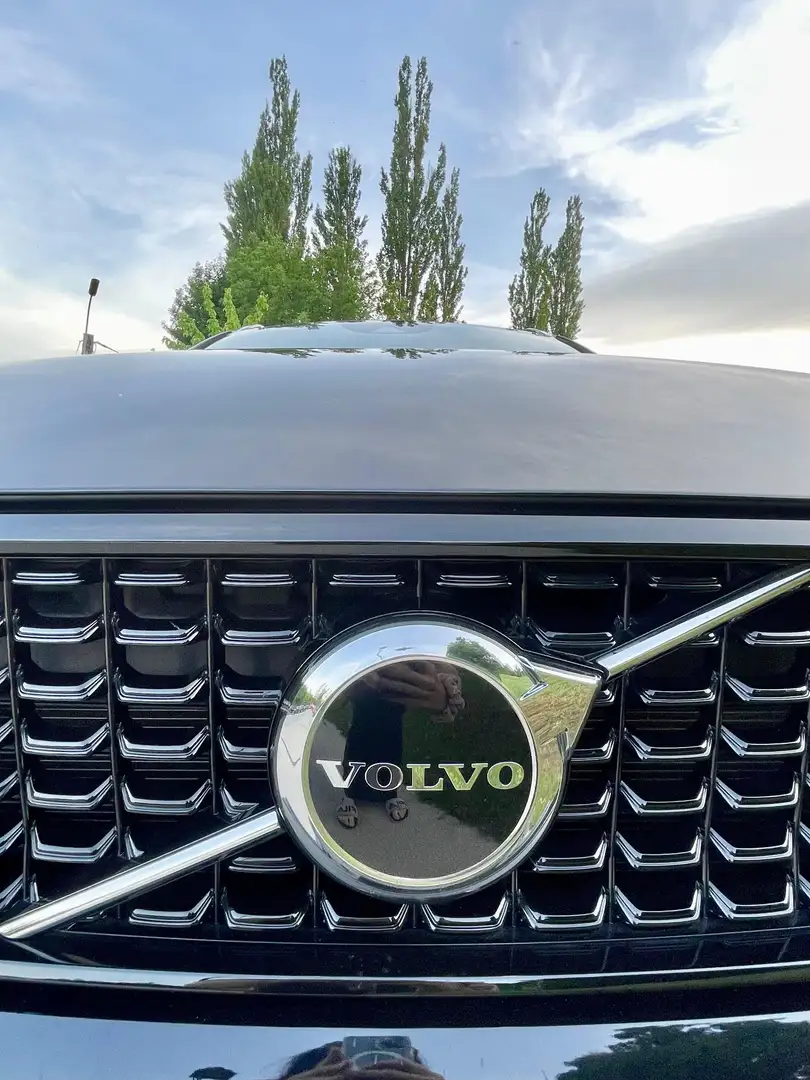 Volvo XC40 XC40 T2 Plus Dark Aut. Plus Dark Schwarz - 2