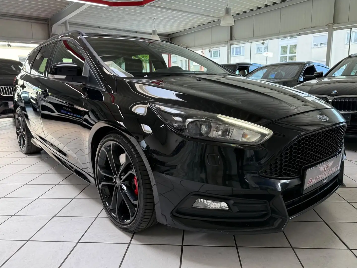 Ford Focus Turnier ST RECARO NAVI SHZ PDC Noir - 1