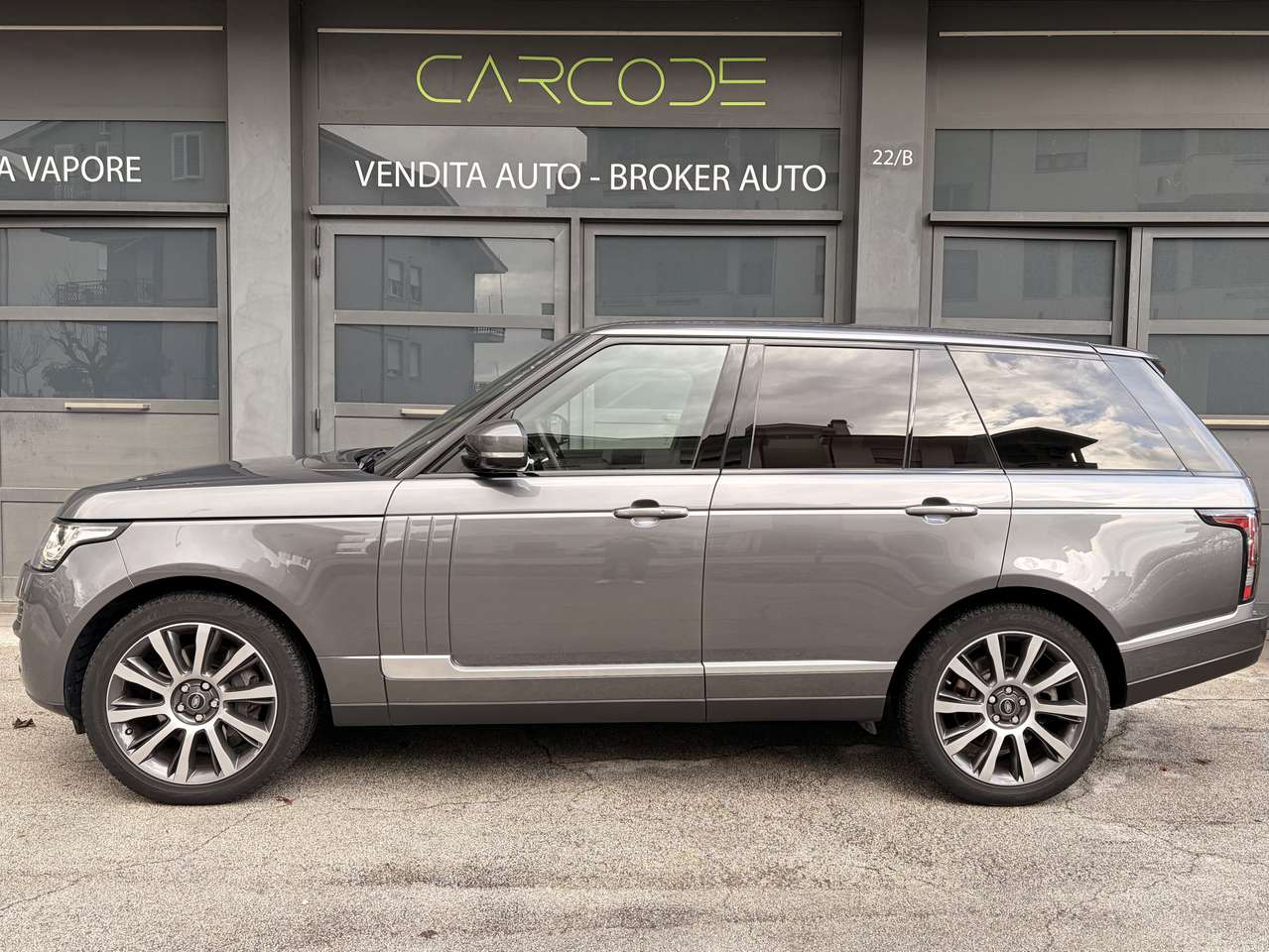Land Rover Range Rover Range Rover IV 4.4 sdV8 Vogue auto