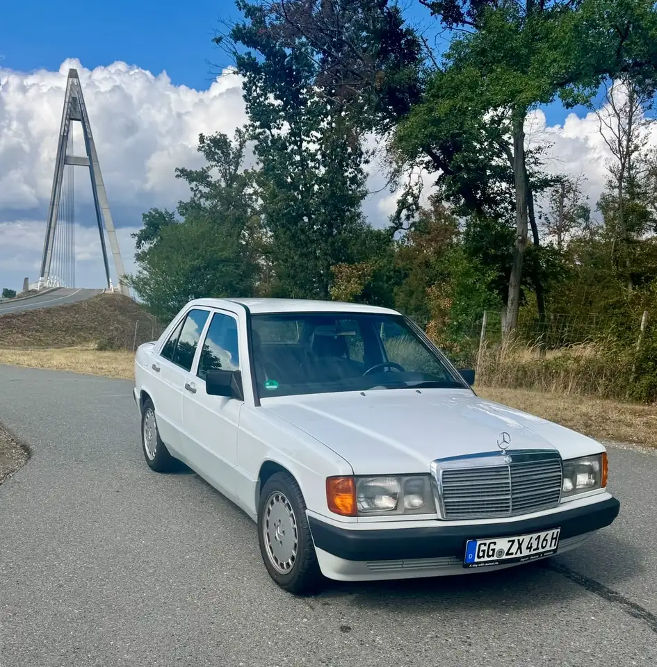 Mercedes-Benz 190 E 2.6 Oldtimer, foto 1