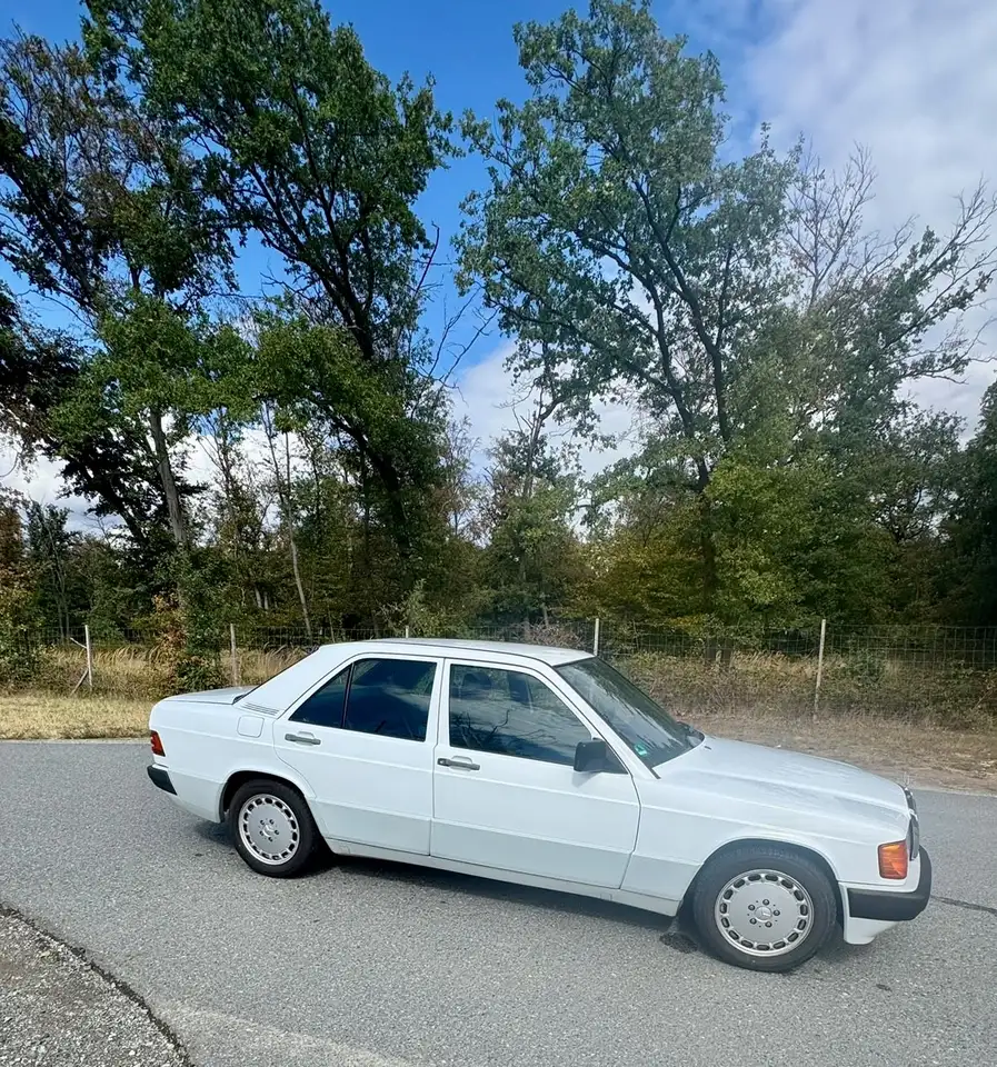 Mercedes-Benz 190 E 2.6 Oldtimer, foto 5