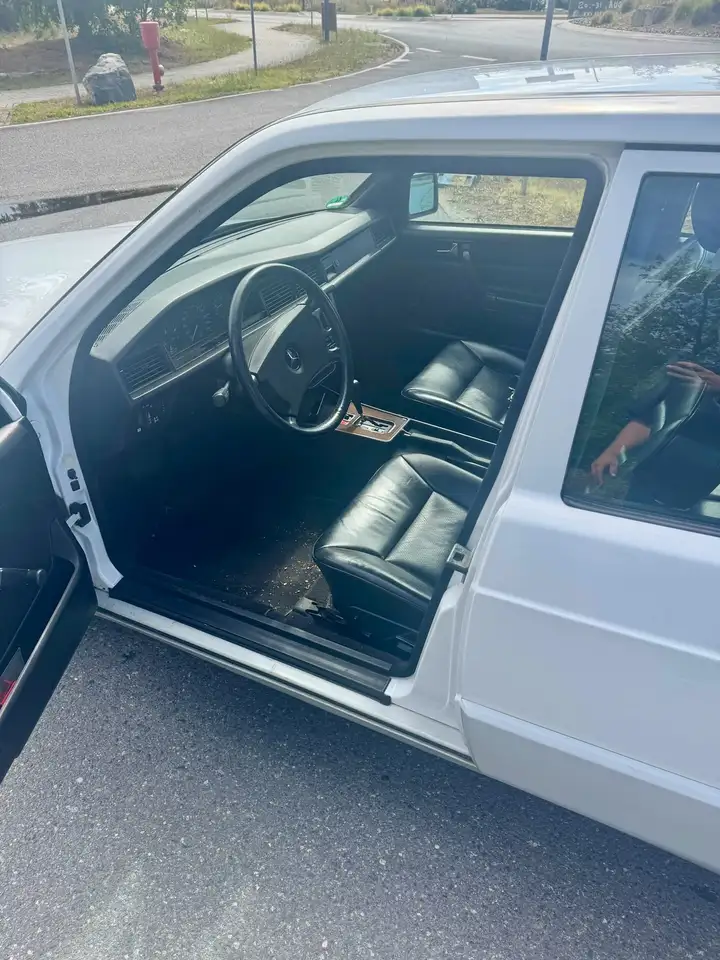 Mercedes-Benz 190 E 2.6 Oldtimer, foto 9