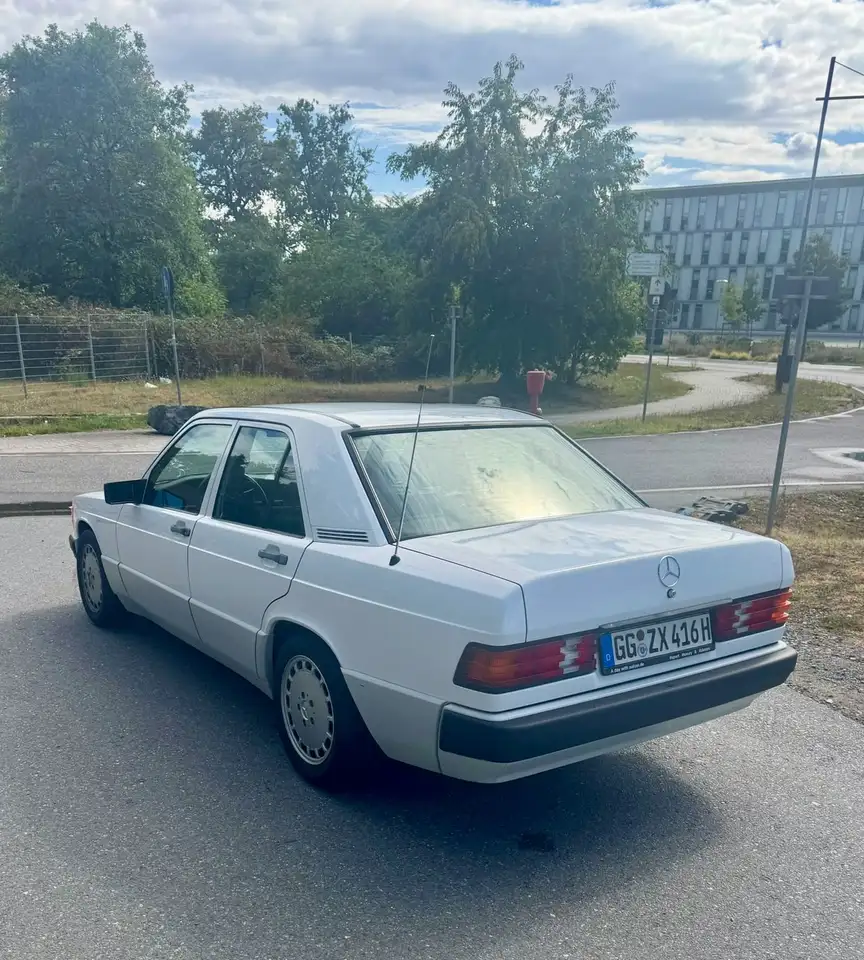 Mercedes-Benz 190 E 2.6 Oldtimer, foto 2