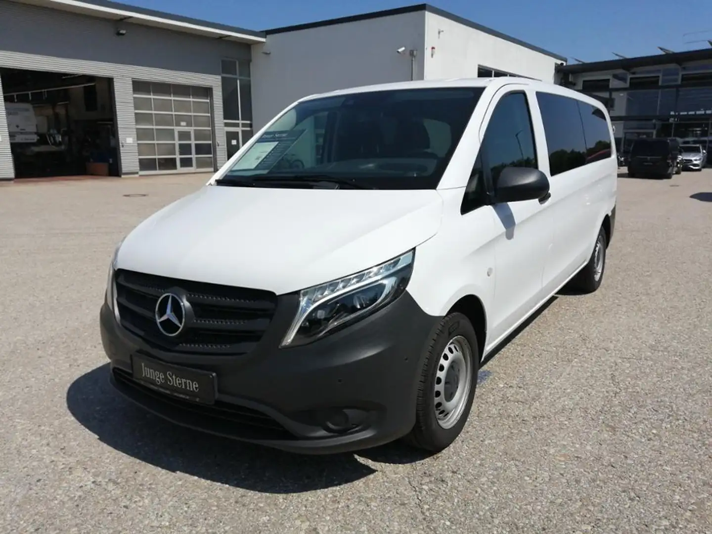 Mercedes-Benz Vito 116 CDI Tourer BASE XL Navi*Kamera*PDC*LED* Weiß - 2