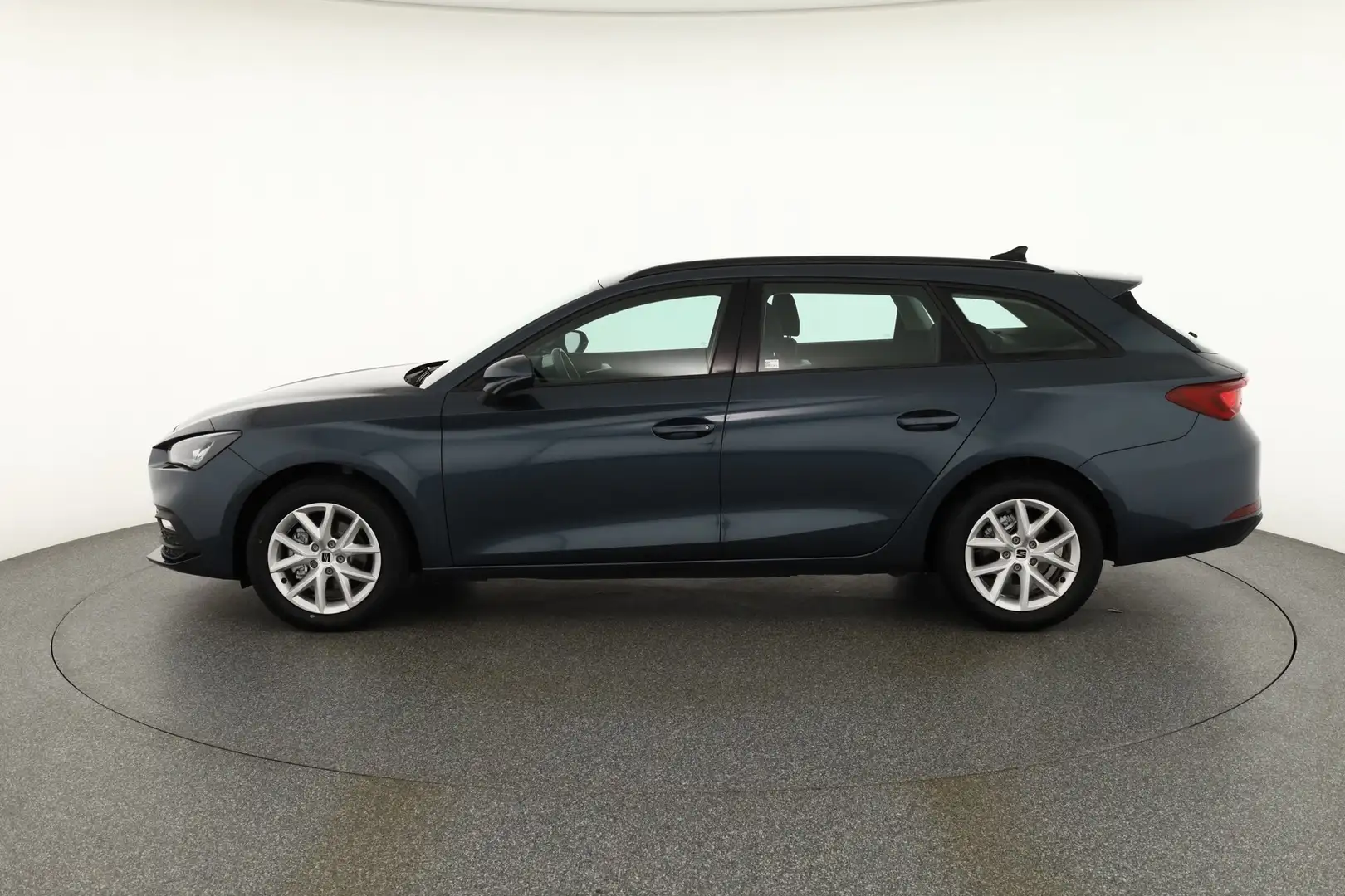 SEAT Leon ST 1.0 eTSI DSG Style LED Navi Sitzheizung Grau - 2