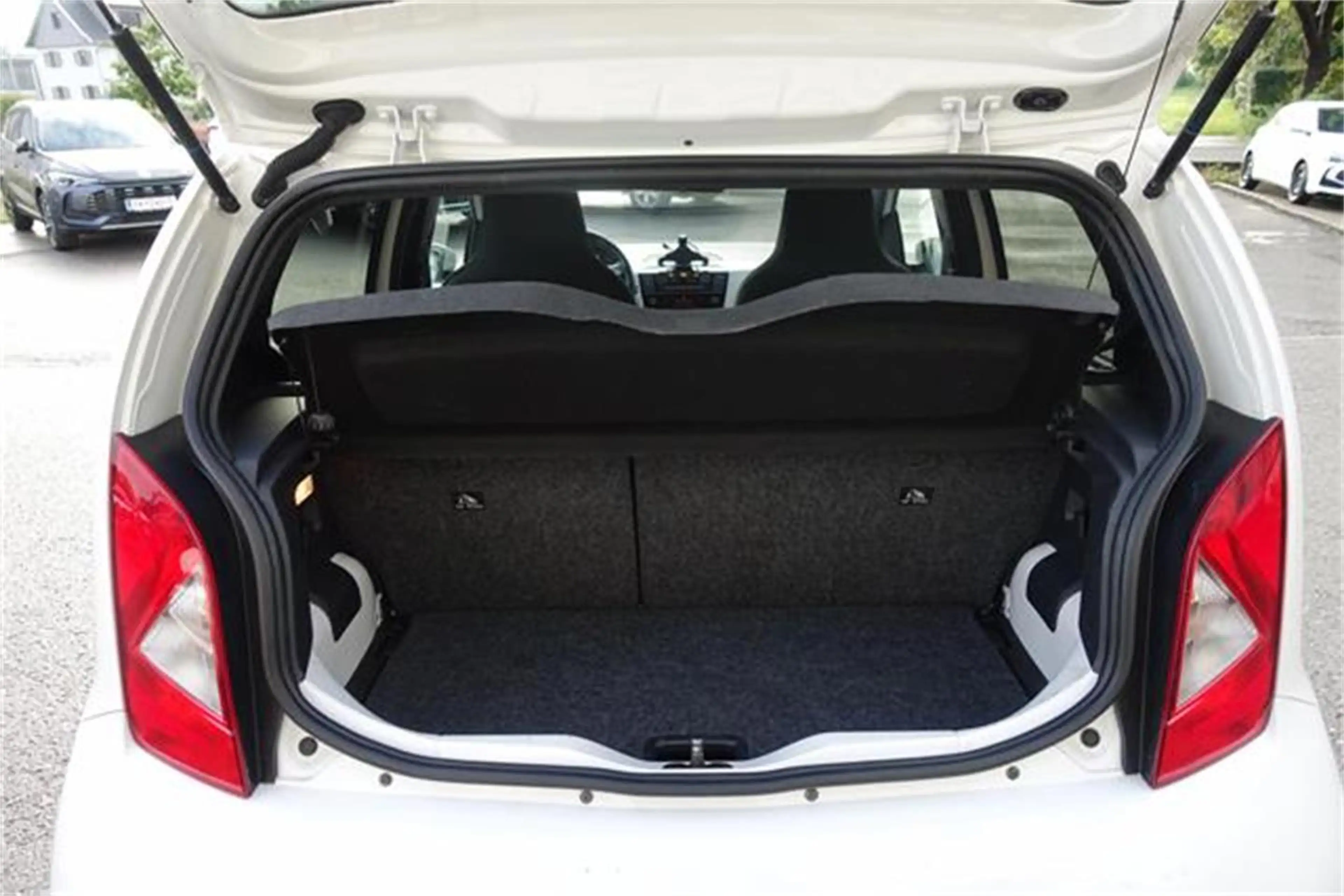 SEAT Mii electric 36,8kWh PLUS — photo 8