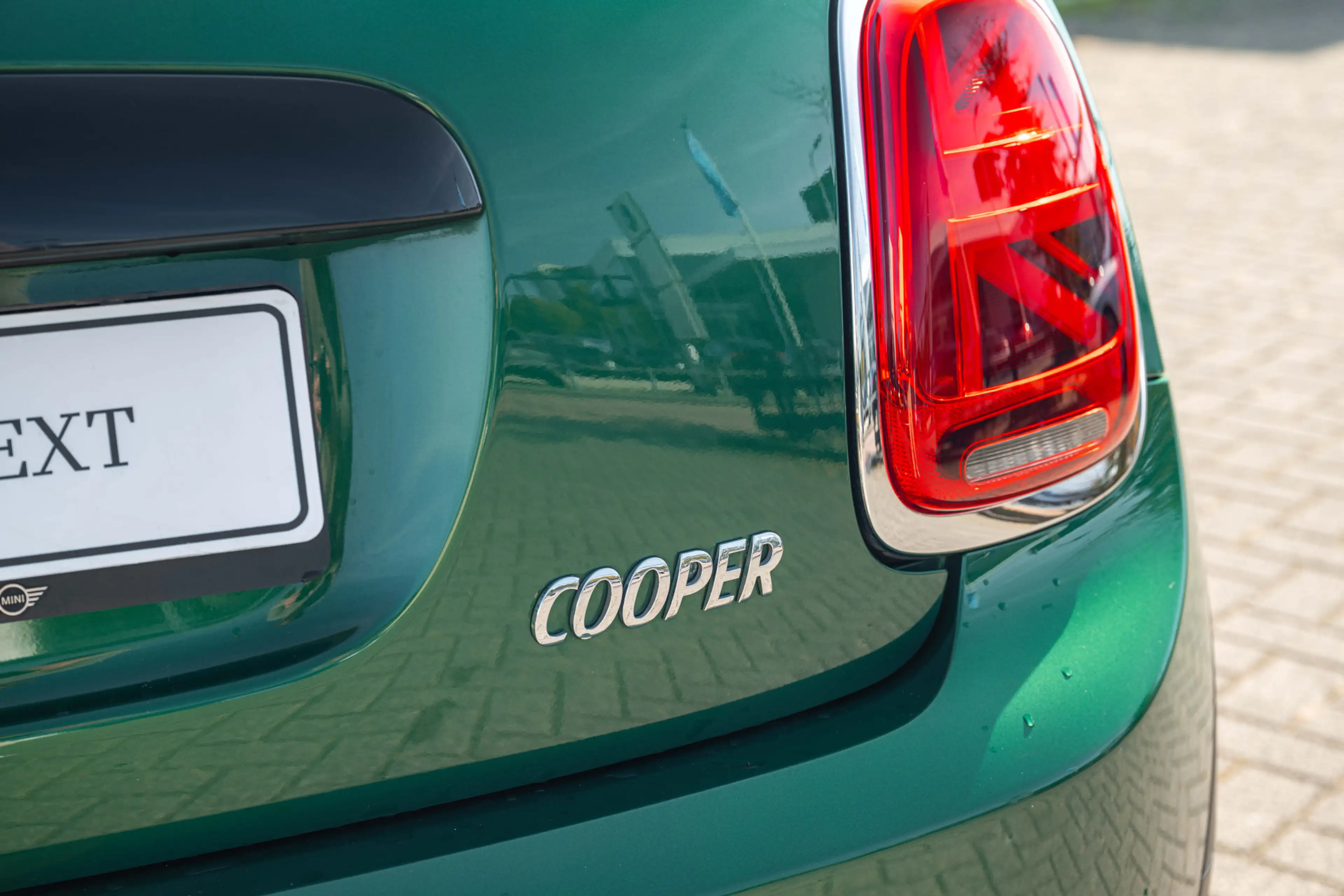 MINI Cooper Hatchback Automaat / Panoramadak / Comfortstoelen — photo 12