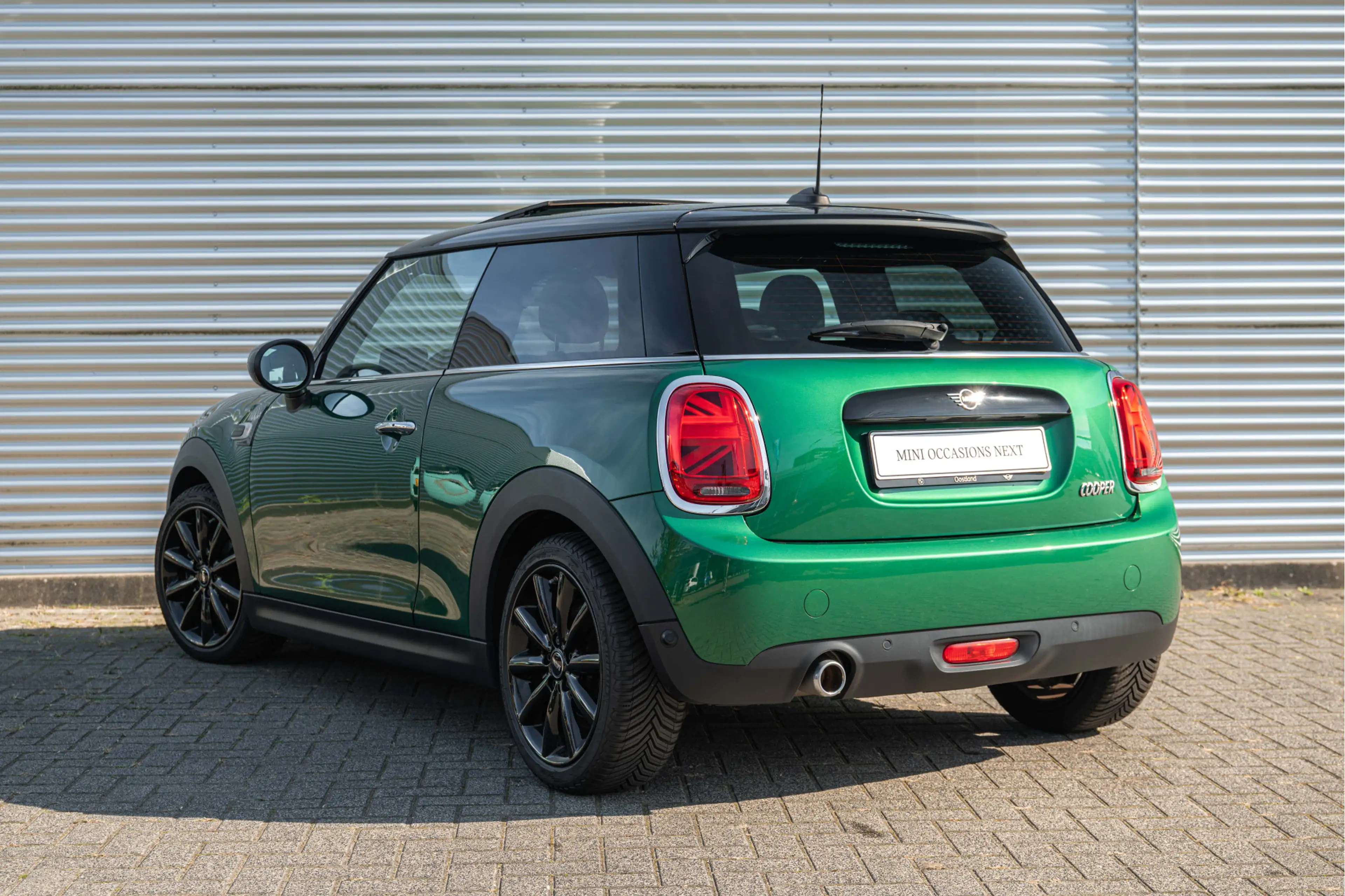 MINI Cooper Hatchback Automaat / Panoramadak / Comfortstoelen — photo 7