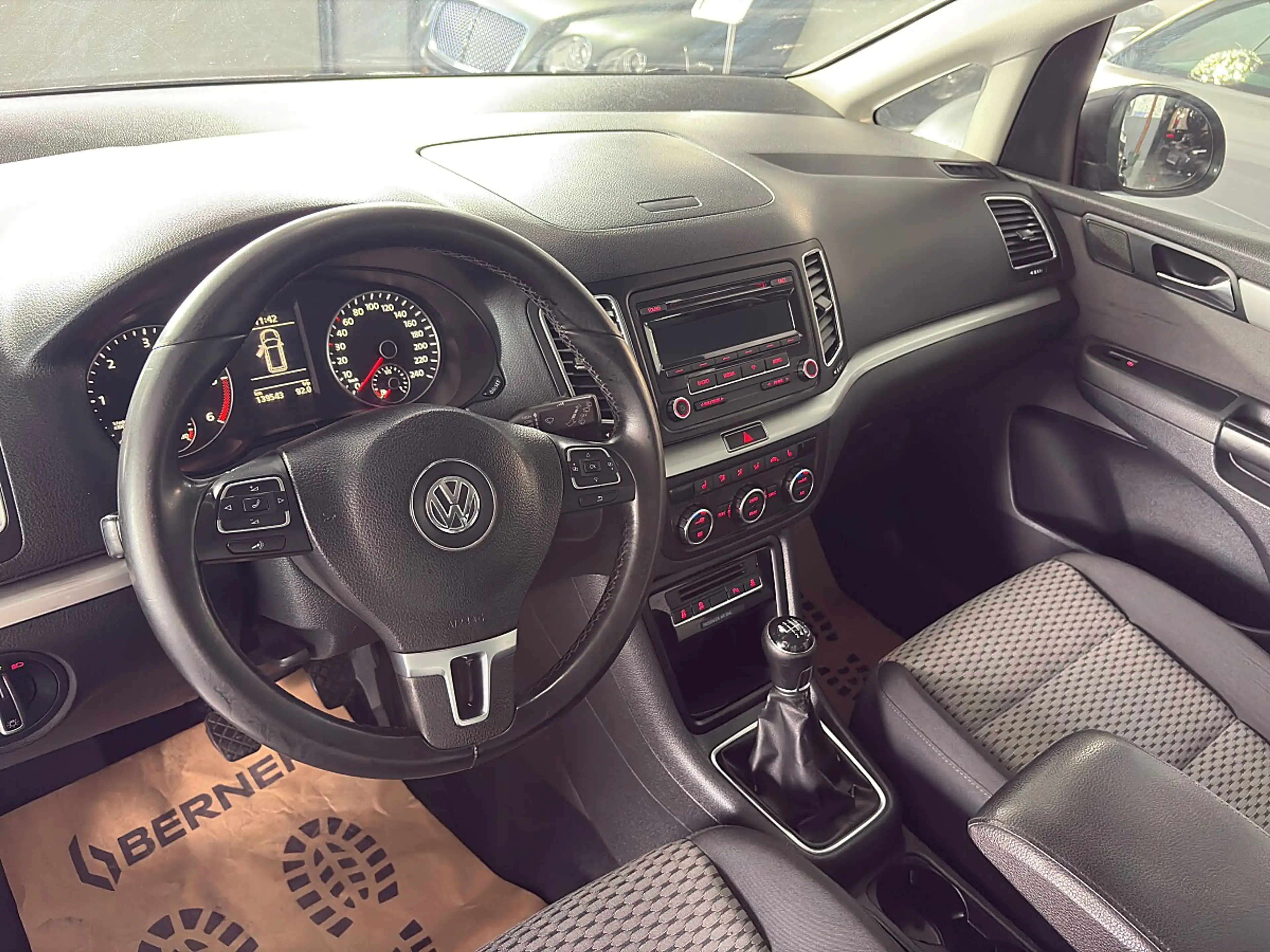 Volkswagen Sharan 2,0 TDI*7-SITZER*WENIG-KM* — photo 13