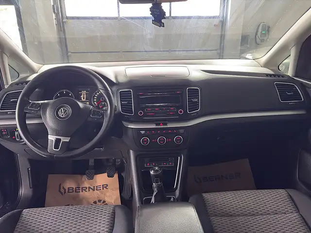 Volkswagen Sharan view 14