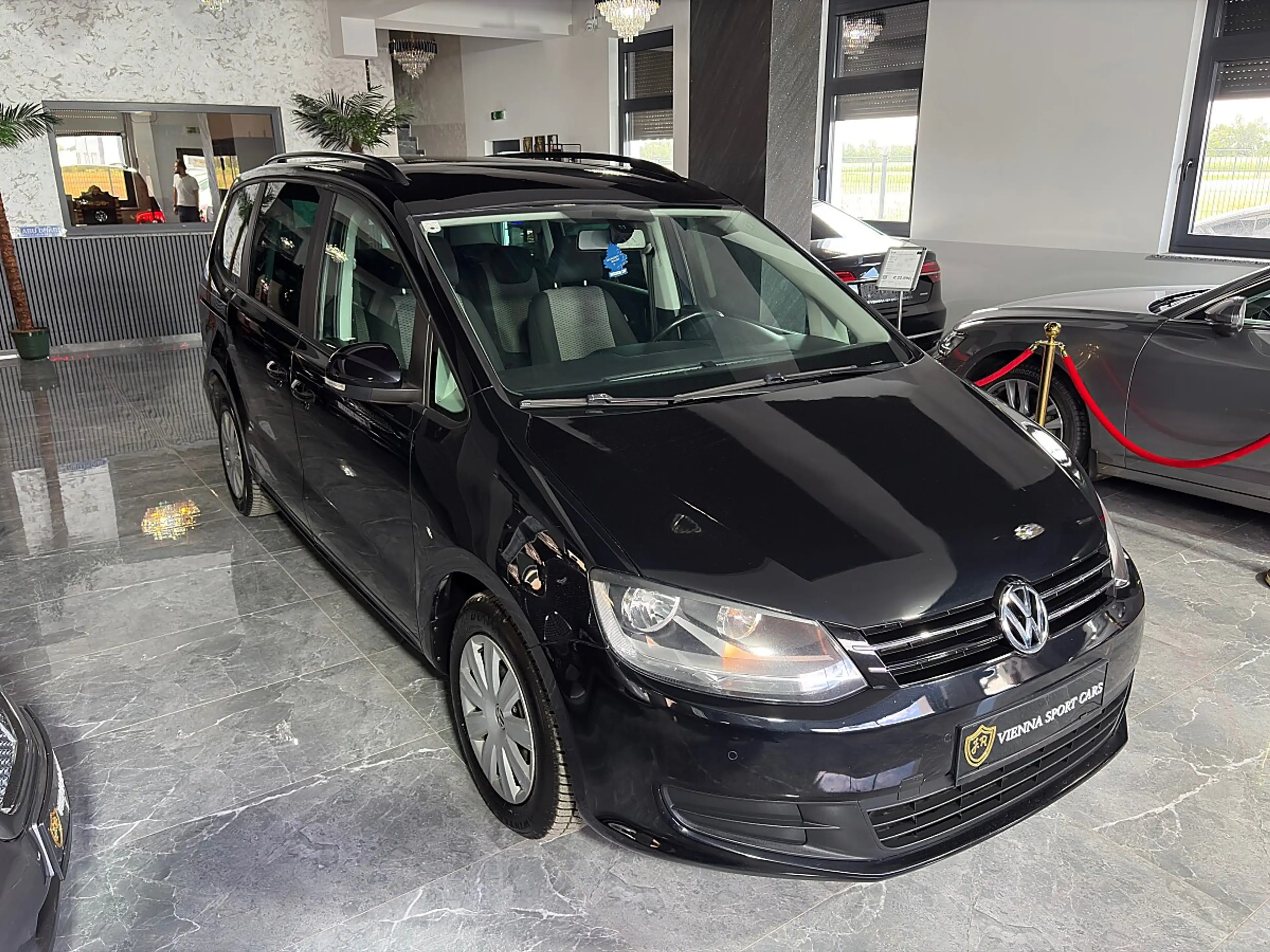 Volkswagen Sharan 2,0 TDI*7-SITZER*WENIG-KM* — photo 5