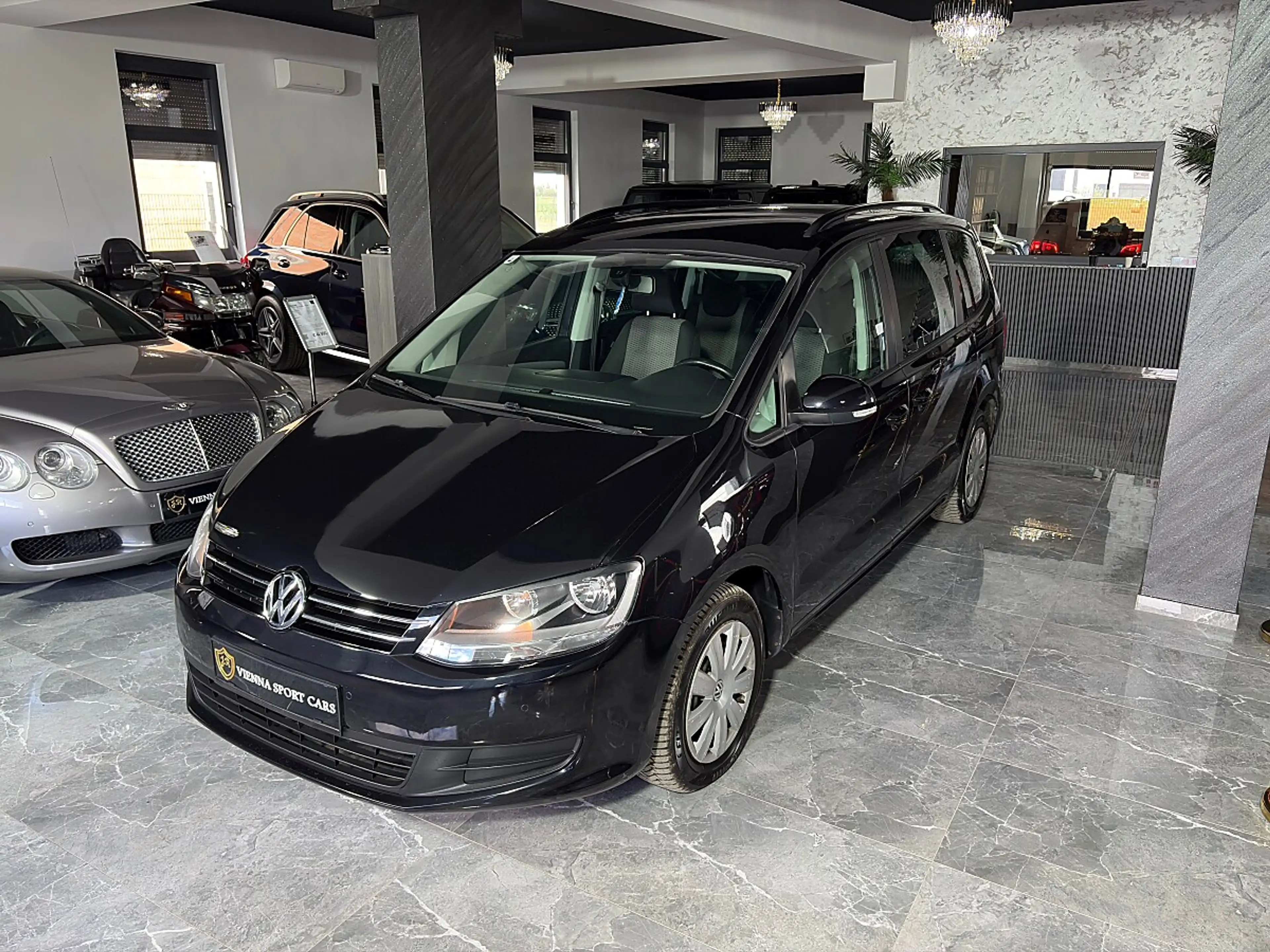 Volkswagen Sharan 2,0 TDI*7-SITZER*WENIG-KM*