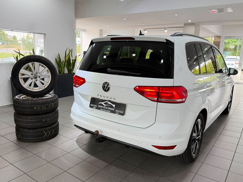 Volkswagen Touran 1.5 TSI 1.Hand|7 Sitze|AHK|Kamera — photo 9
