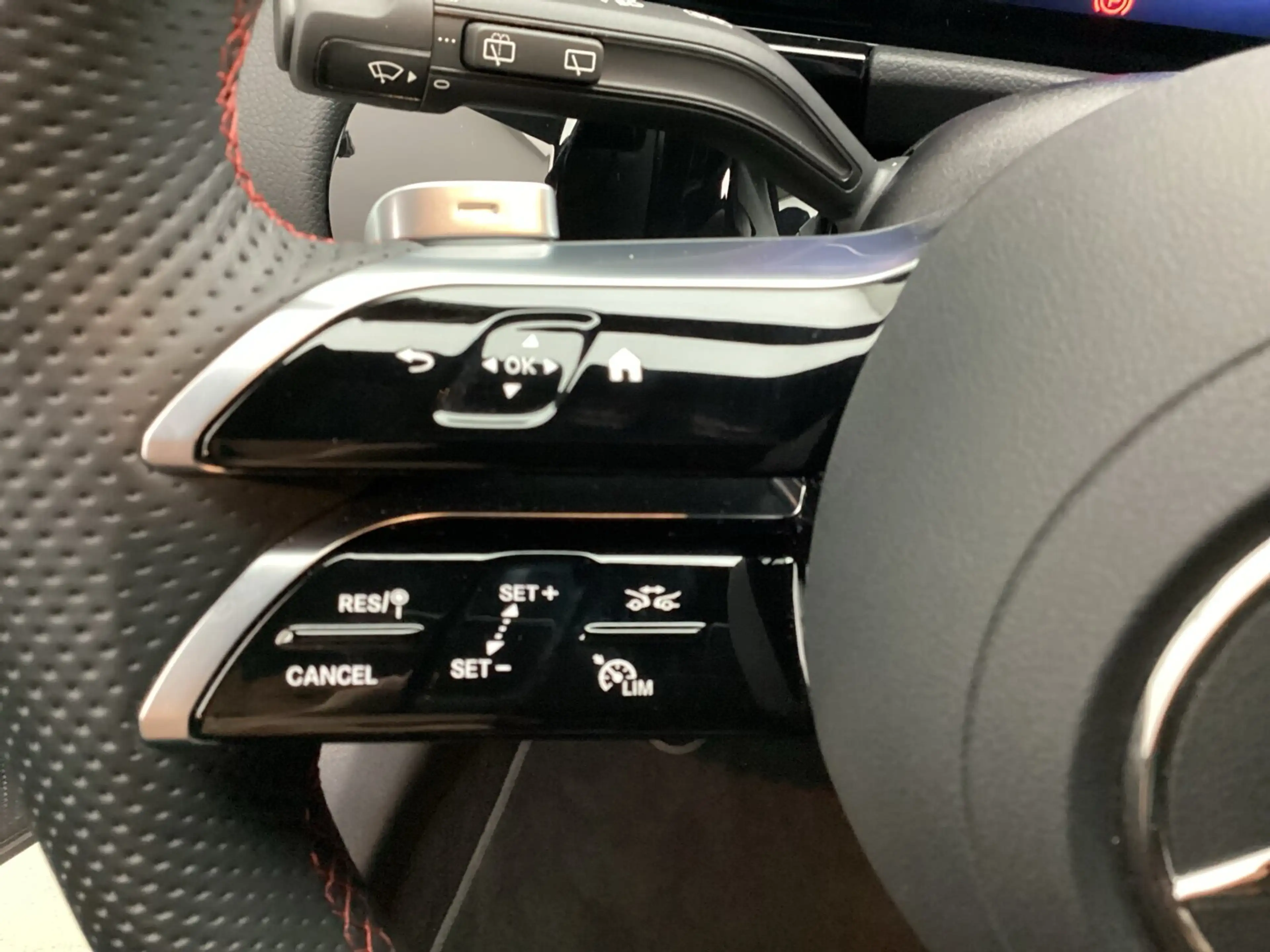 Mercedes-Benz B 180 B 180 AMG Night 360°Camera LED AHK Winter-Paket — photo 14