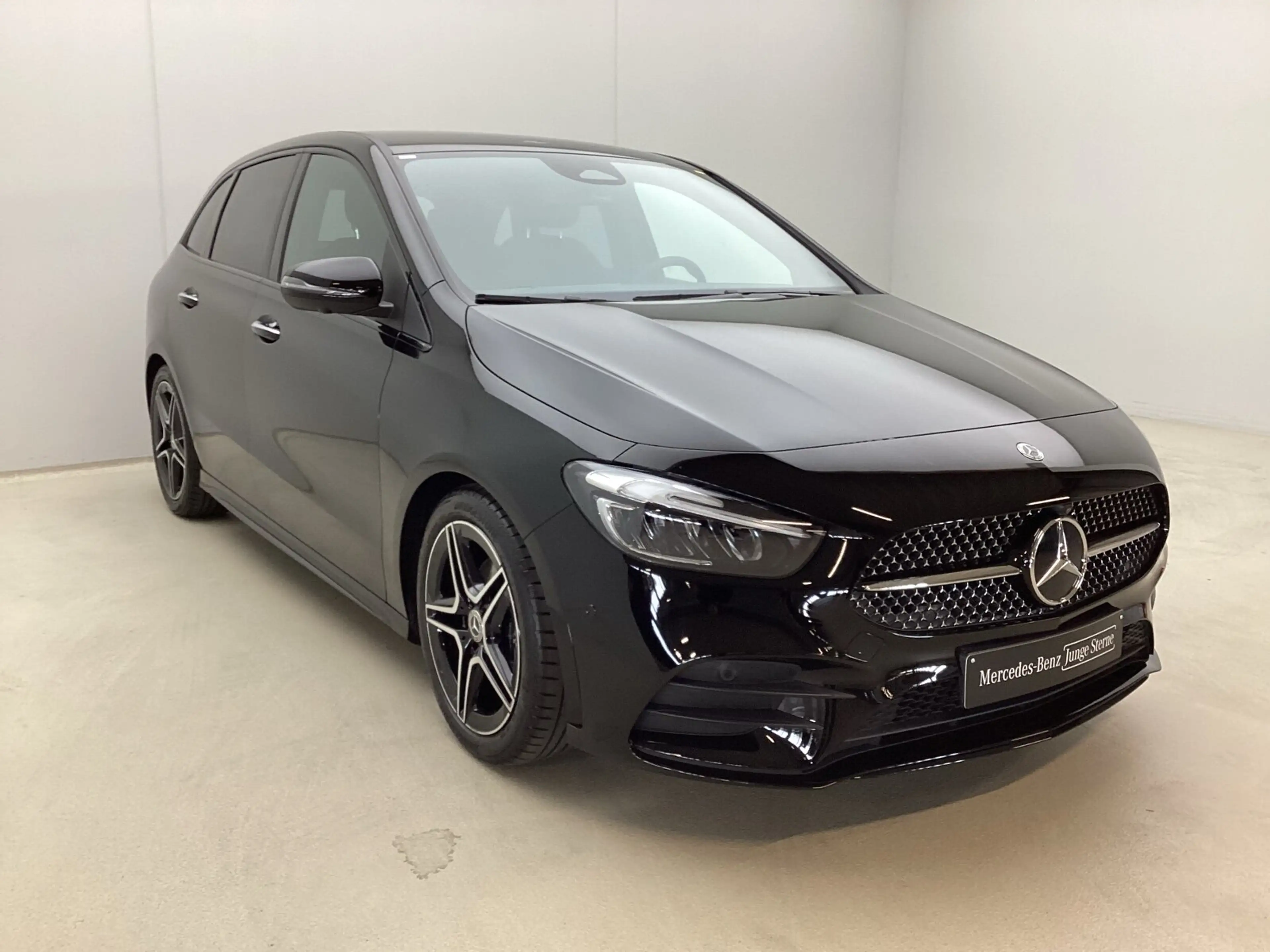 Mercedes-Benz B 180 B 180 AMG Night 360°Camera LED AHK Winter-Paket — photo 3