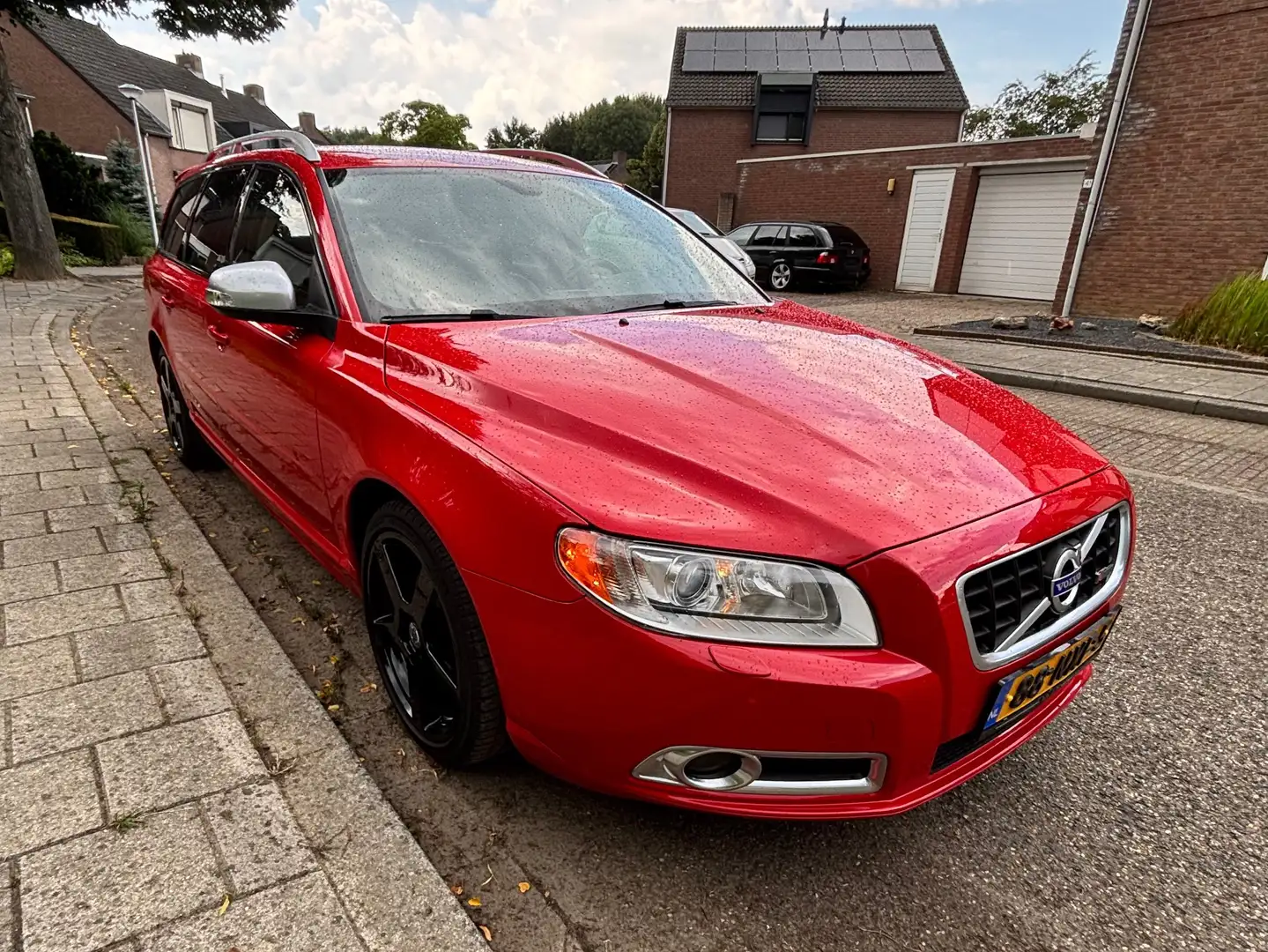 Volvo V70 V70 2.0T R-Edition Rosso - 1