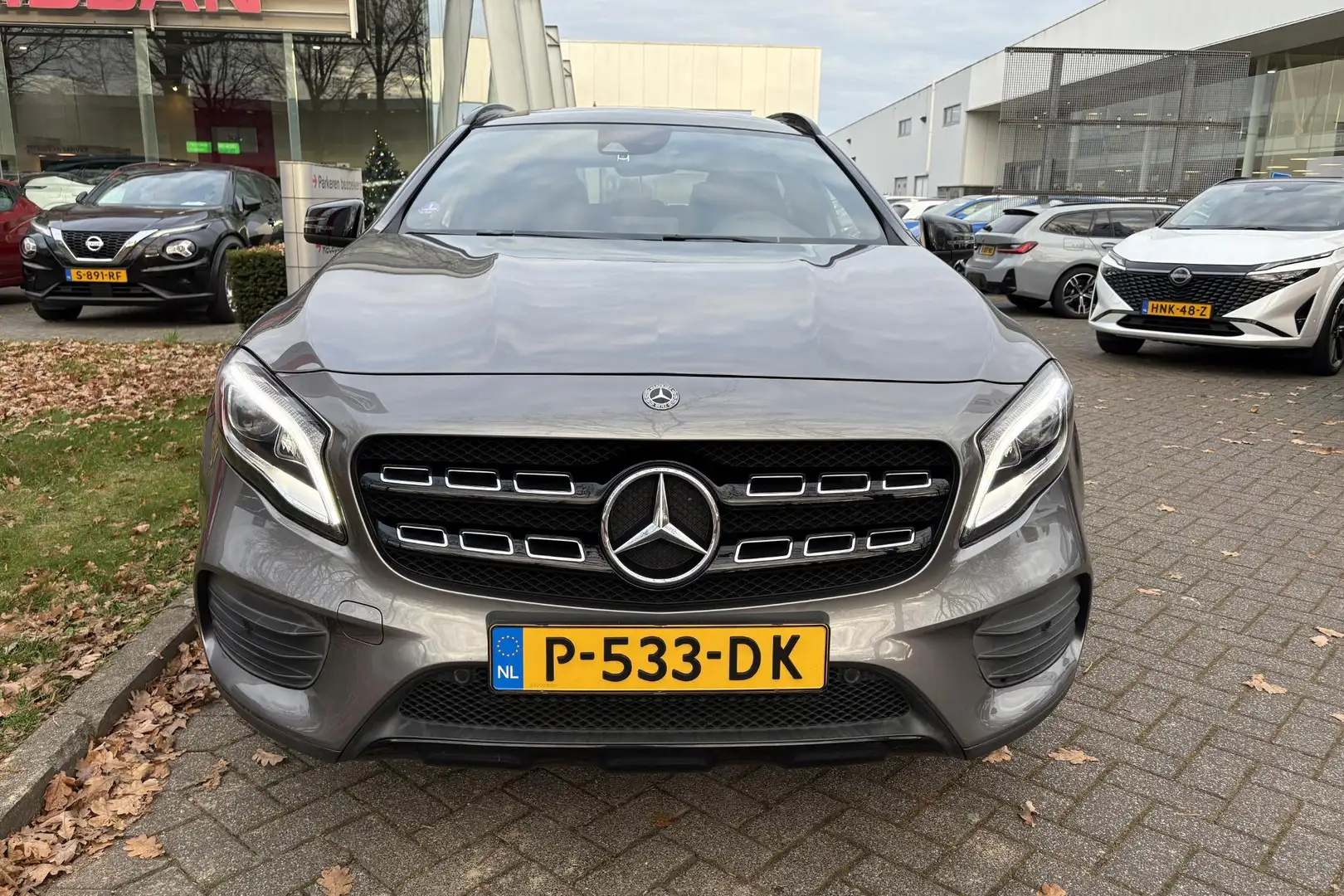 Mercedes-Benz GLA 180 Business Solution AMG Automaat | Schuif Kantel dak Gris - 2