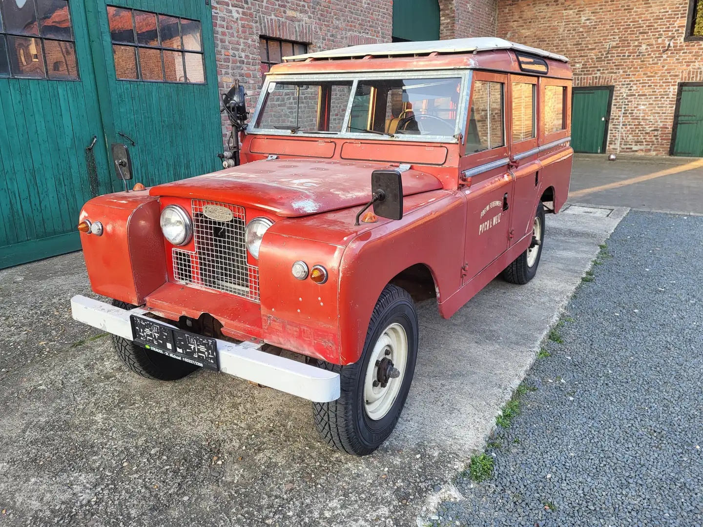 Land Rover Series II a 109 Benzin absolut Original Collector Roşu - 2