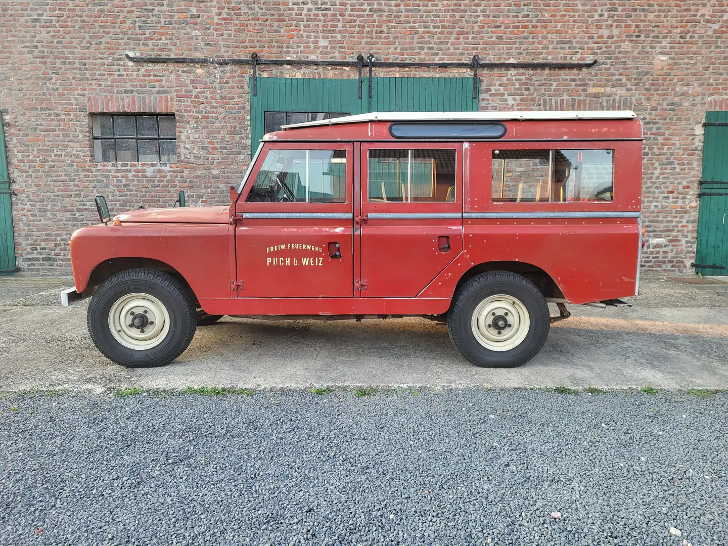 Land Rover Series II a 109 Benzin absolut Original Collector Roşu - 1