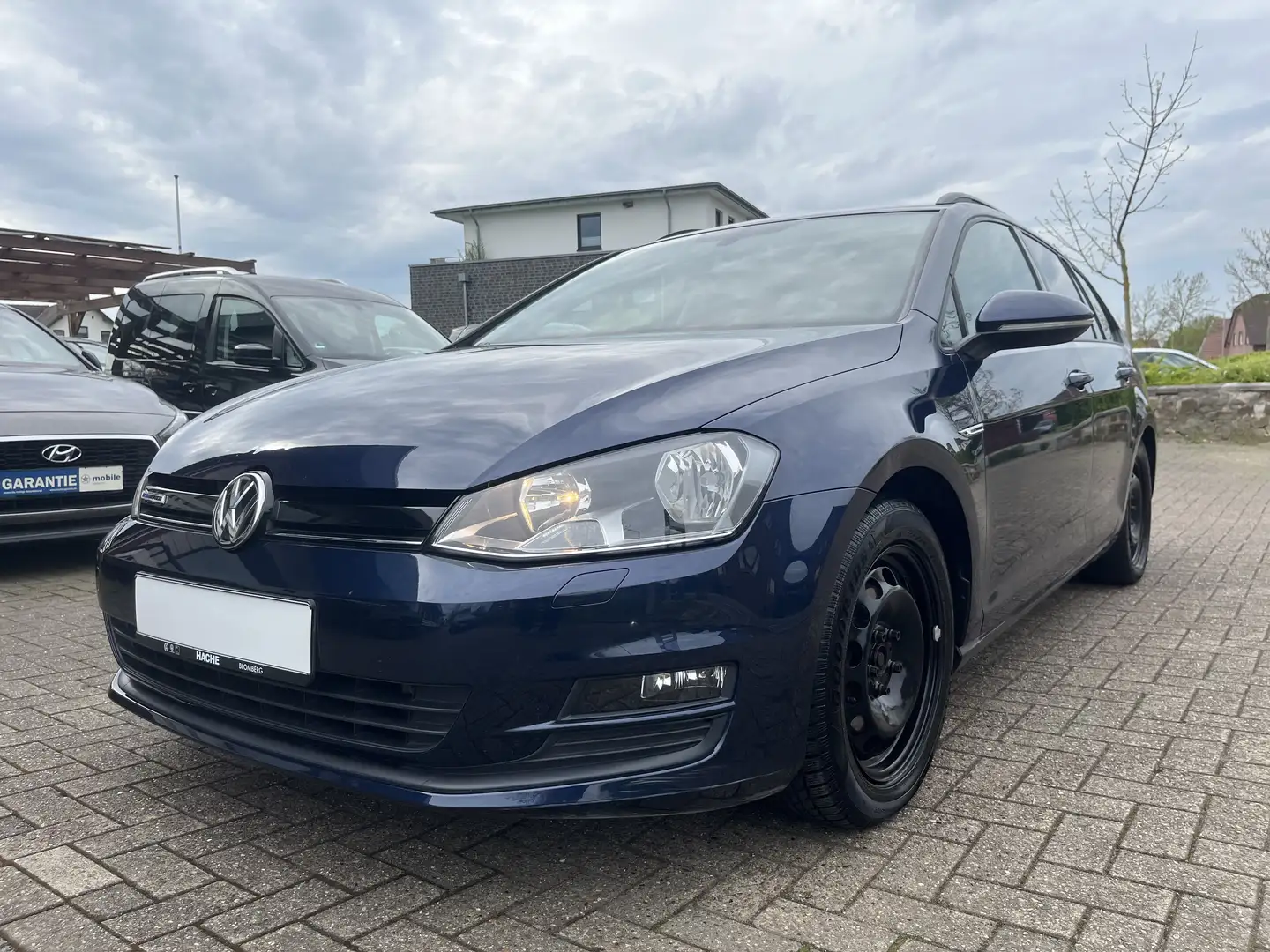 Volkswagen Golf Variant Trendline BlueMotion Bleu - 1