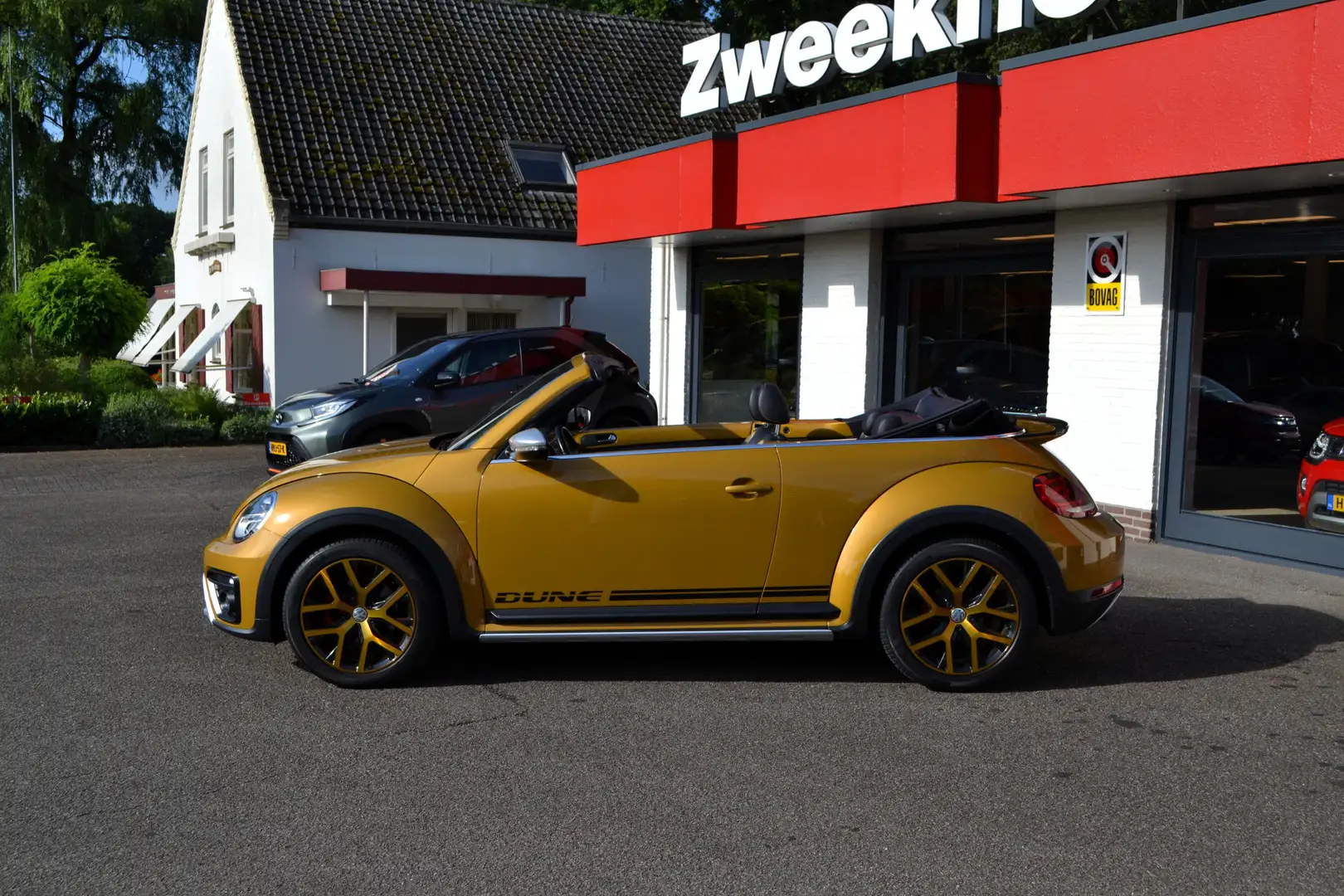 Volkswagen Beetle Cabriolet 2.0 TSI Dune, 220 Pk, 29.000 km ! Uniek Jaune - 2