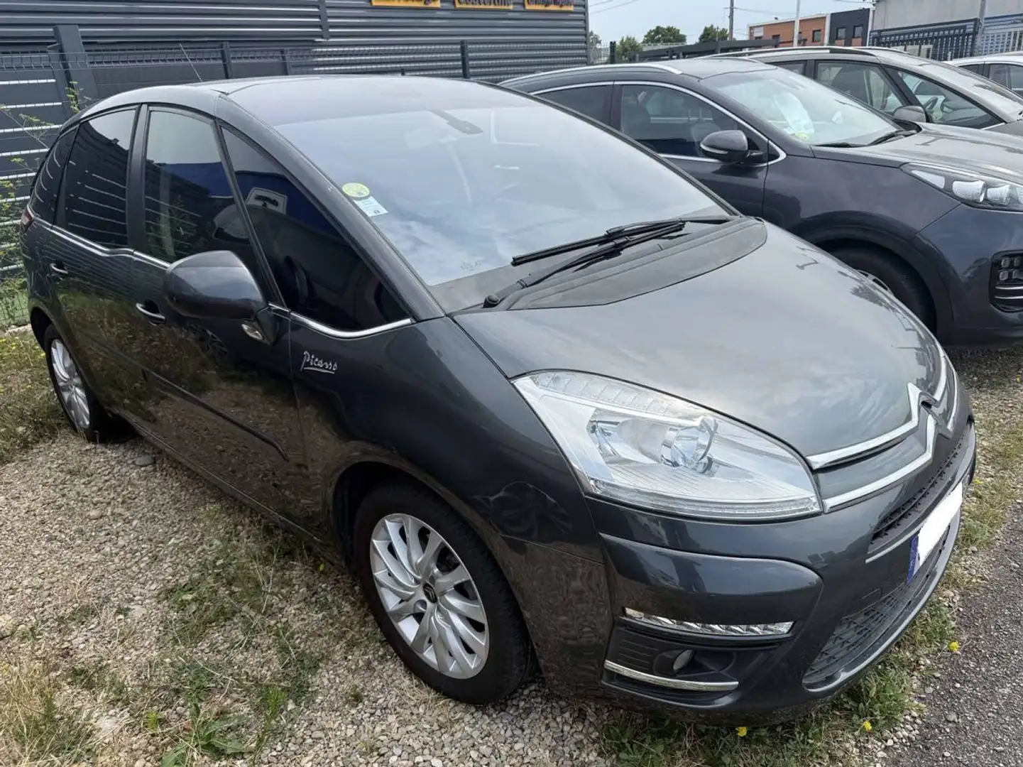 Citroen C4 Picasso 1.6 HDI 110ch FAP Confort Grau - 1