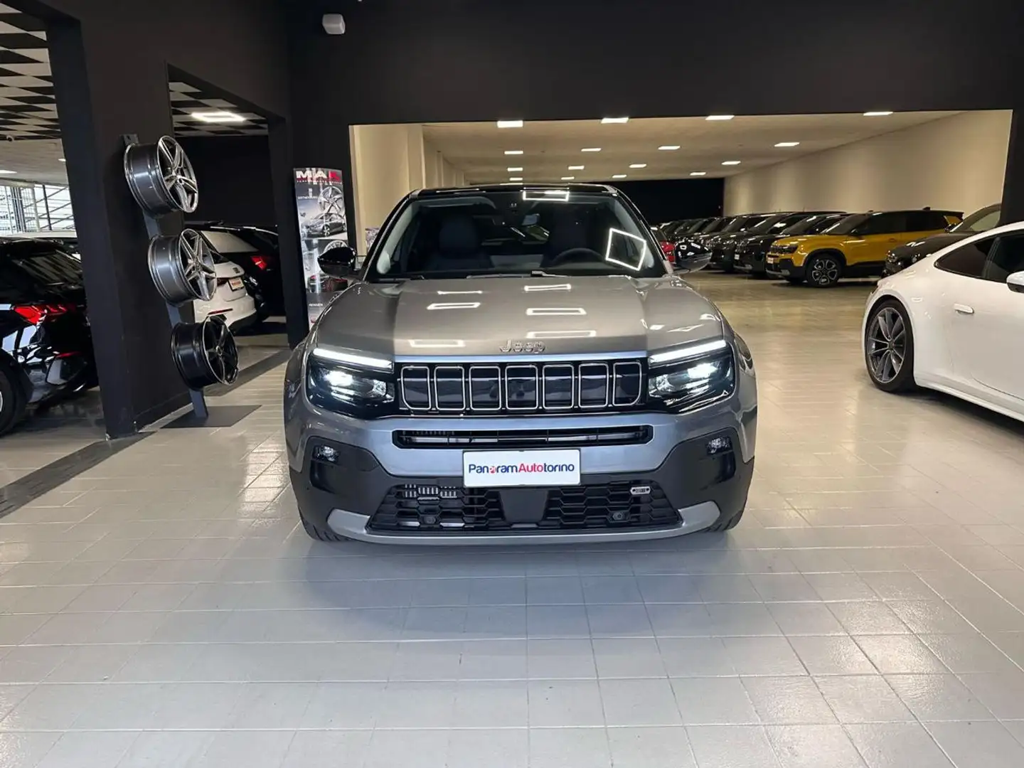 Jeep Avenger 1.2 Turbo Summit km0 Grau - 2