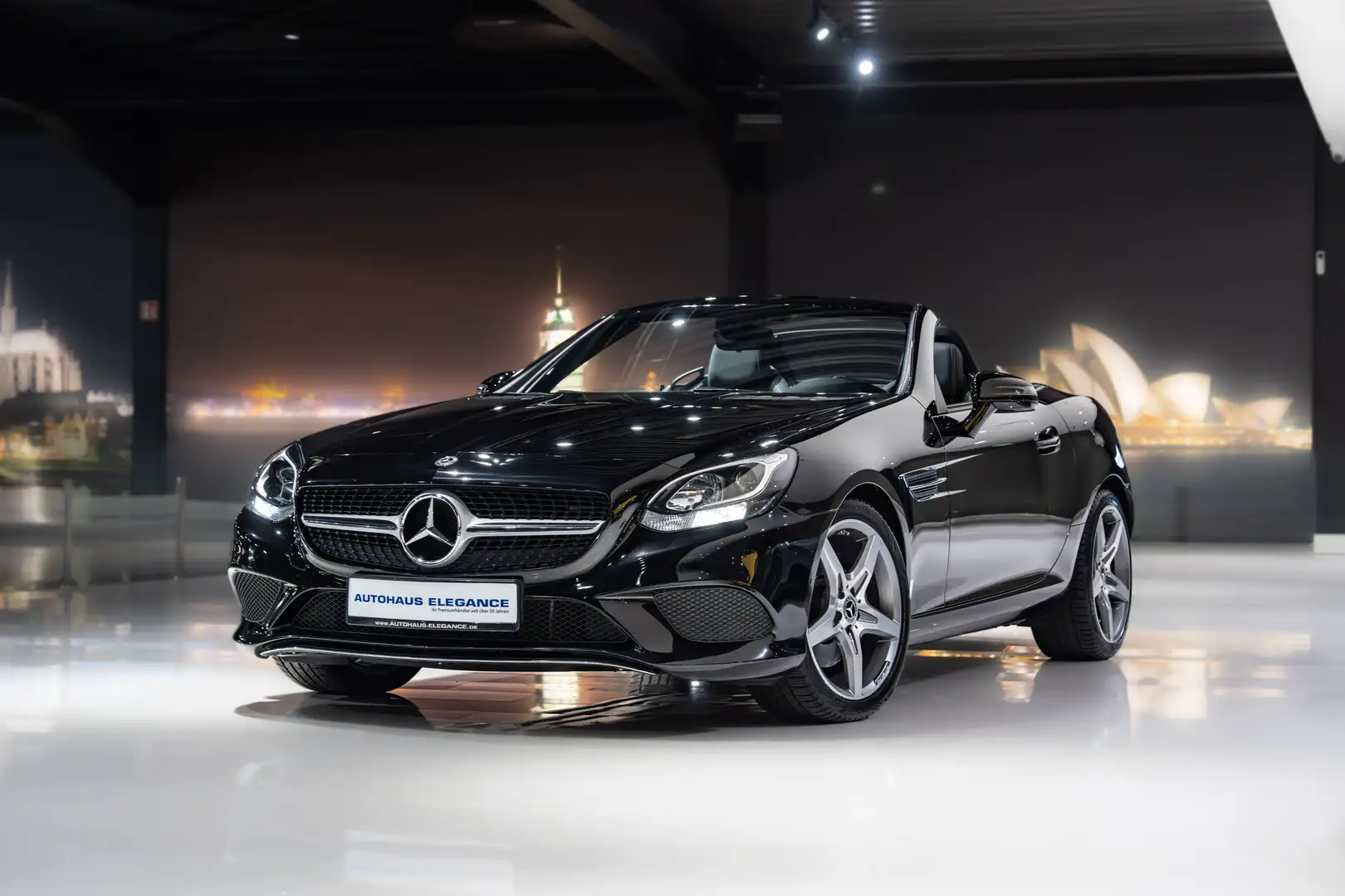 Mercedes-Benz SLC 300 Roadster*SPORT-AUSPUFF*SPORTSITZE*PANO* Noir - 1
