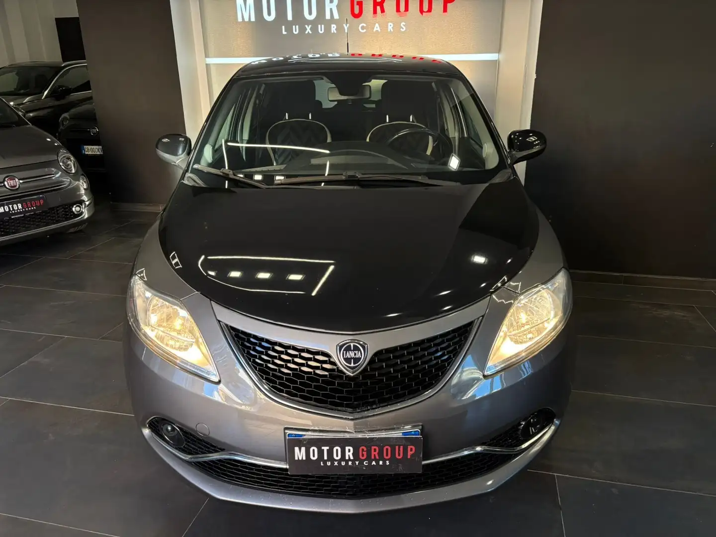 Lancia Ypsilon Ypsilon 1.2 69 CV 5 porte GPL Ecochic Silver Grigio - 2