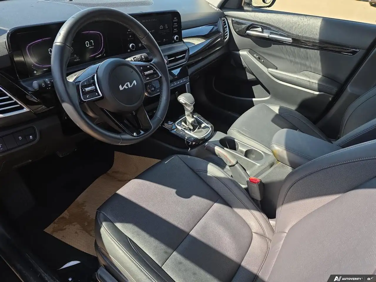 Kia Seltos снимка Kia Seltos