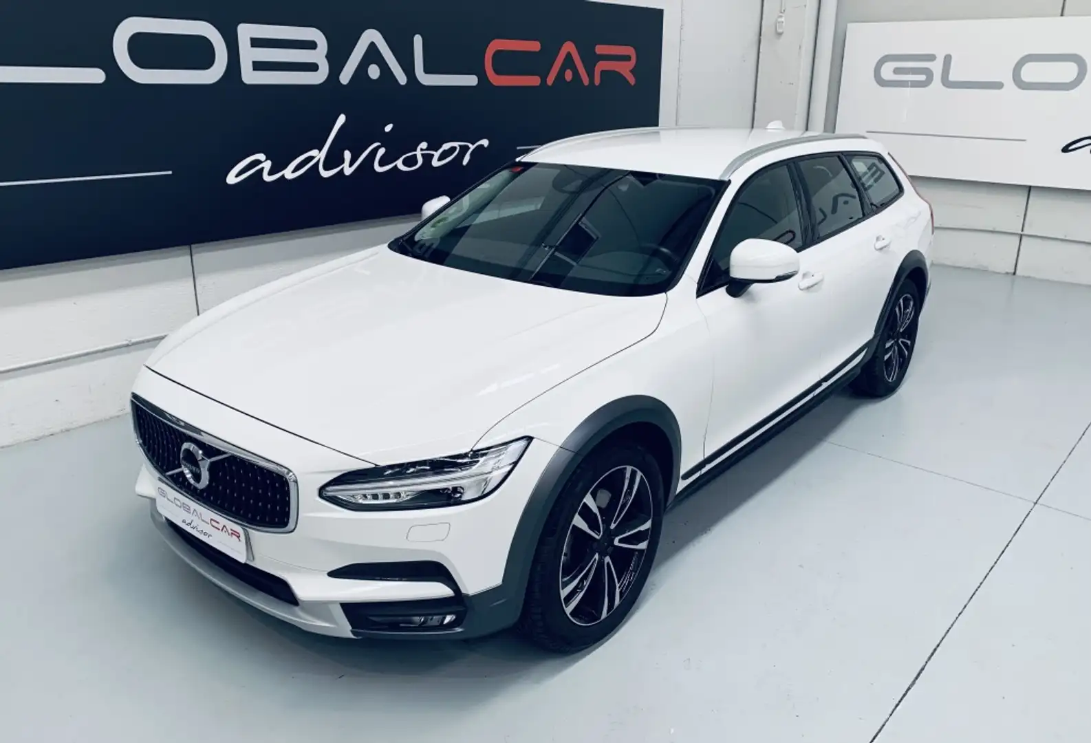 Volvo V90 Cross Country D4 Pro AWD Aut. Blanco - 2